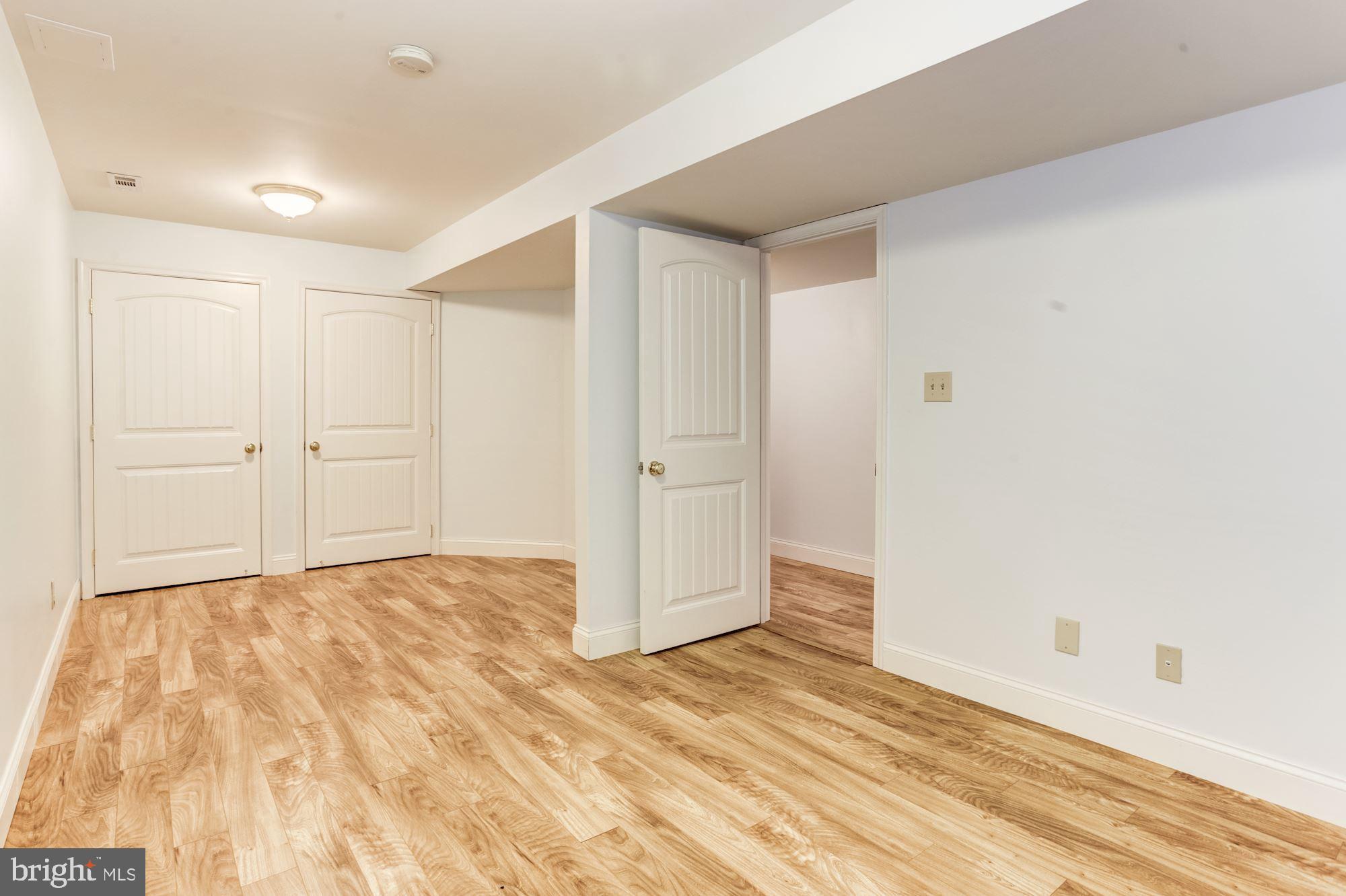 PEMBROKE GROVE - Residential