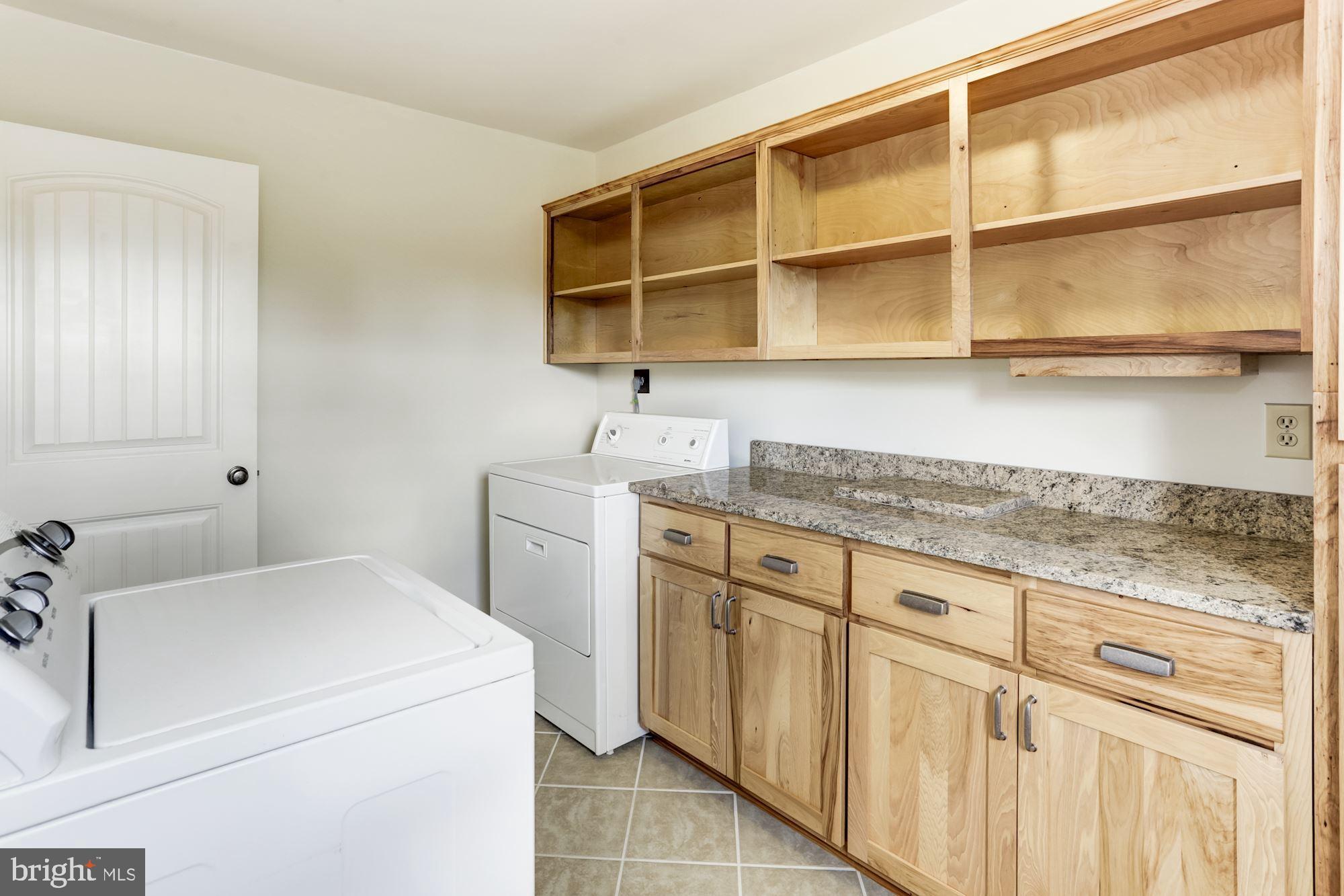 PEMBROKE GROVE - Residential