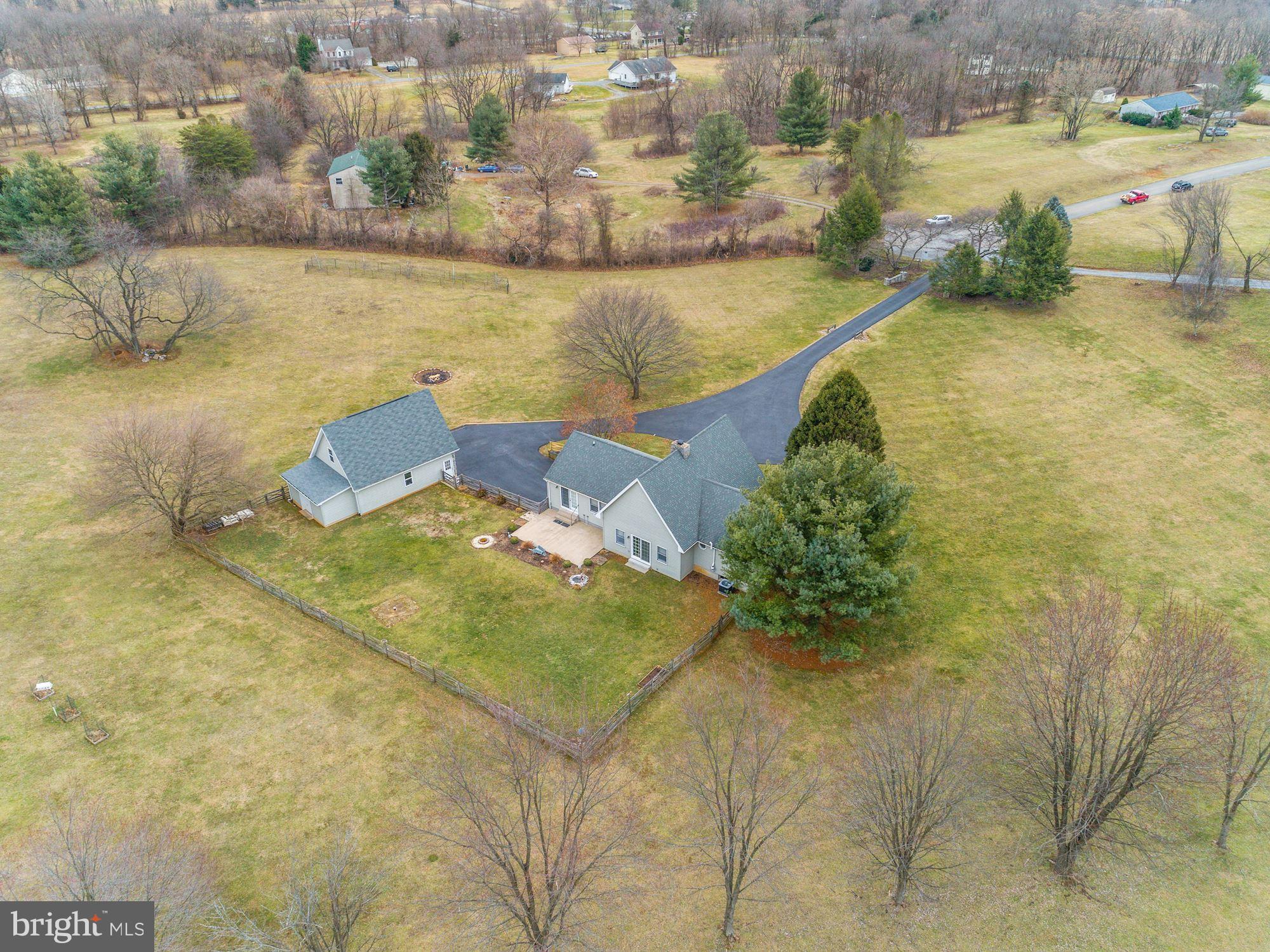 PEMBROKE GROVE - Residential