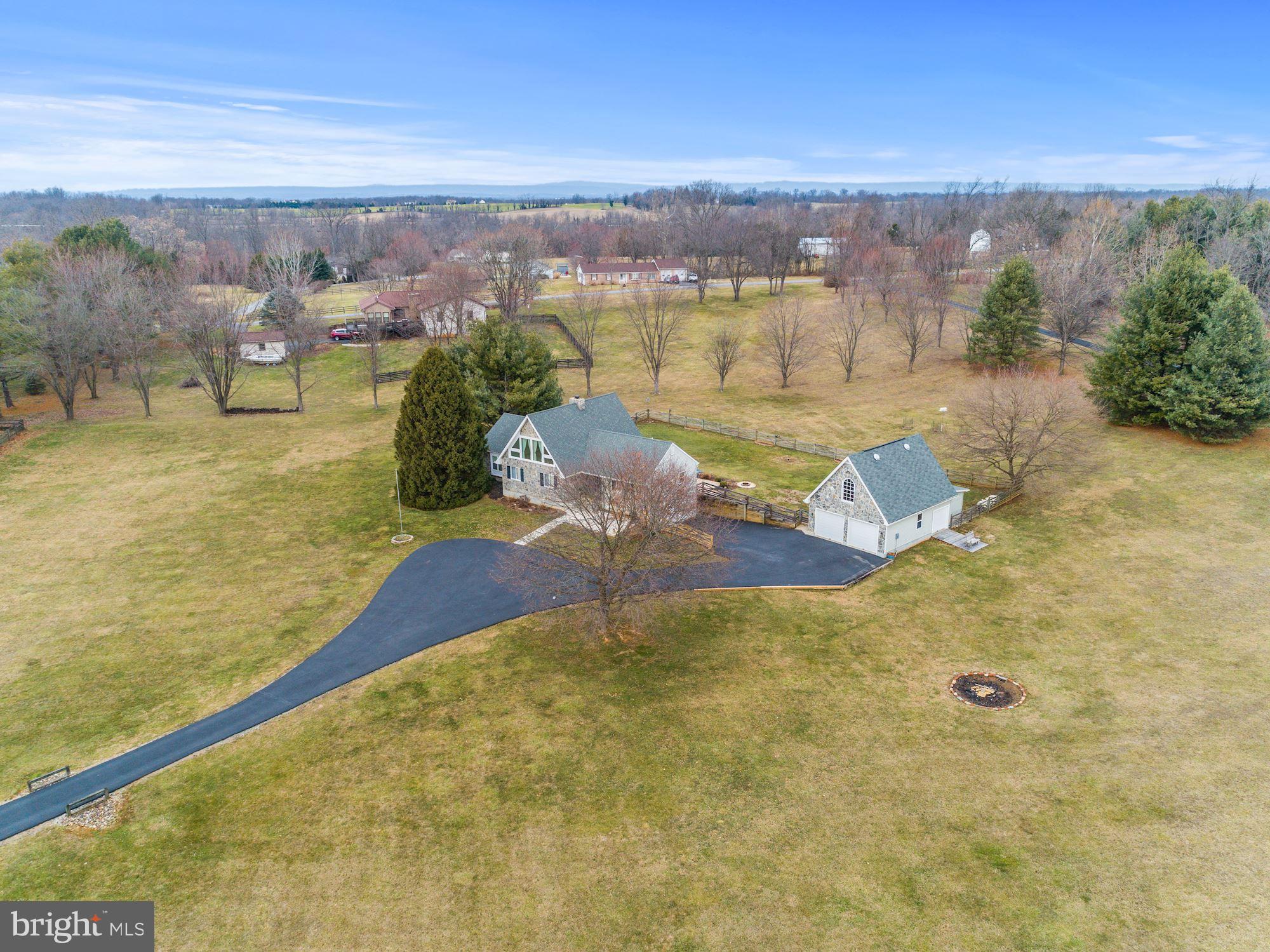 PEMBROKE GROVE - Residential