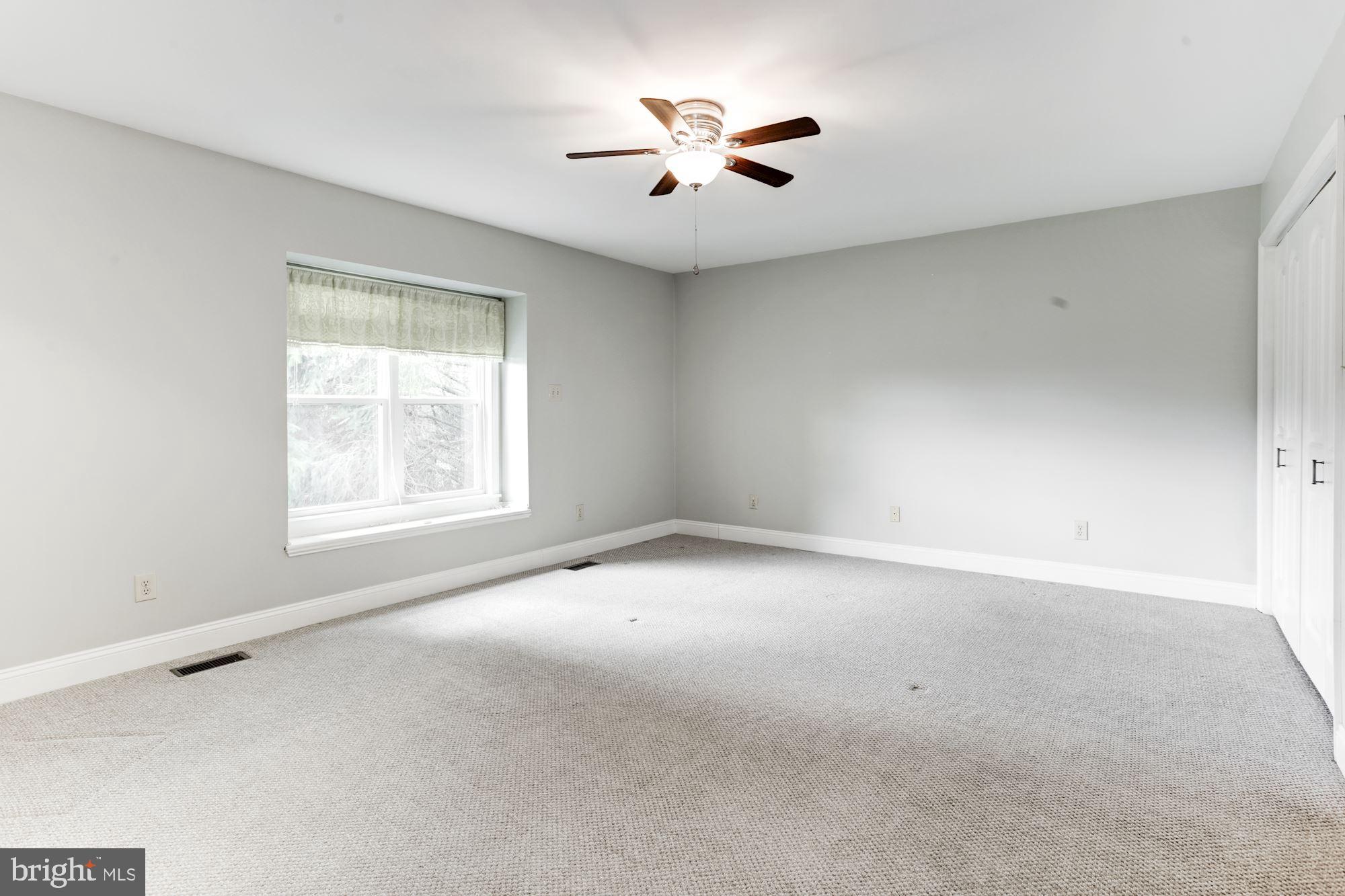 PEMBROKE GROVE - Residential