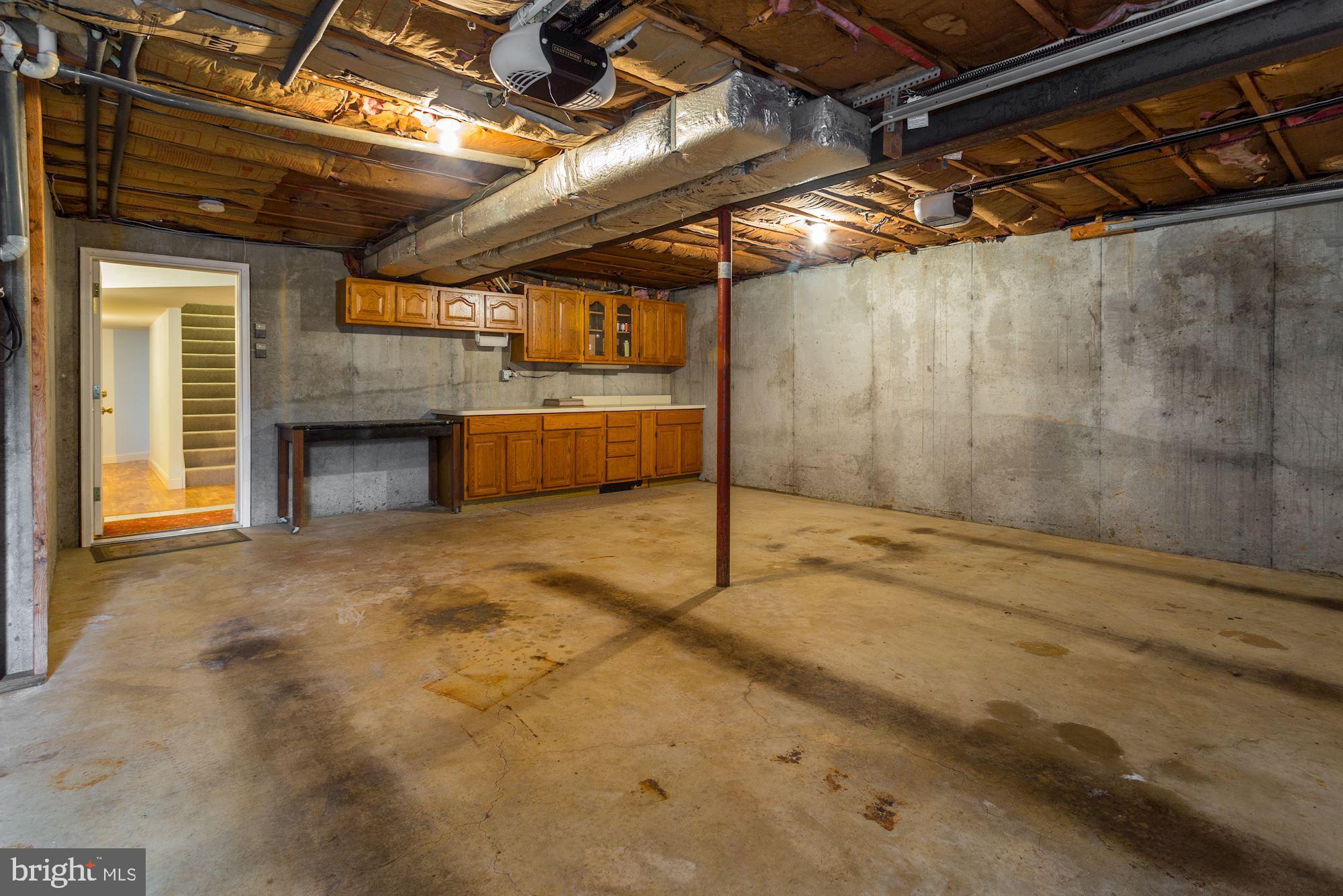 PEMBROKE GROVE - Residential