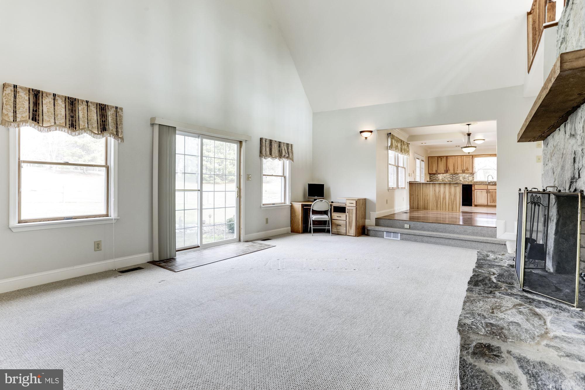 PEMBROKE GROVE - Residential