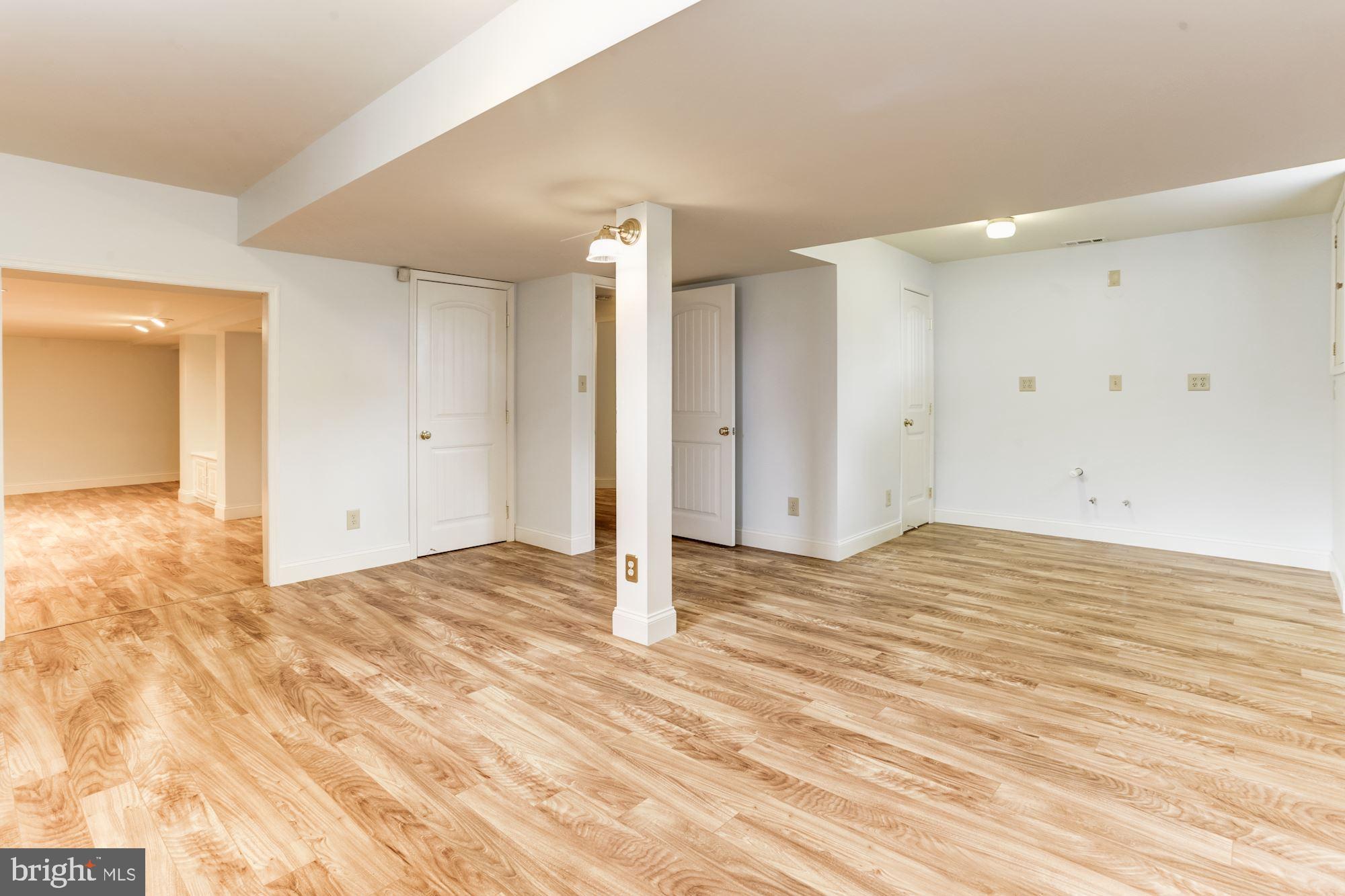 PEMBROKE GROVE - Residential