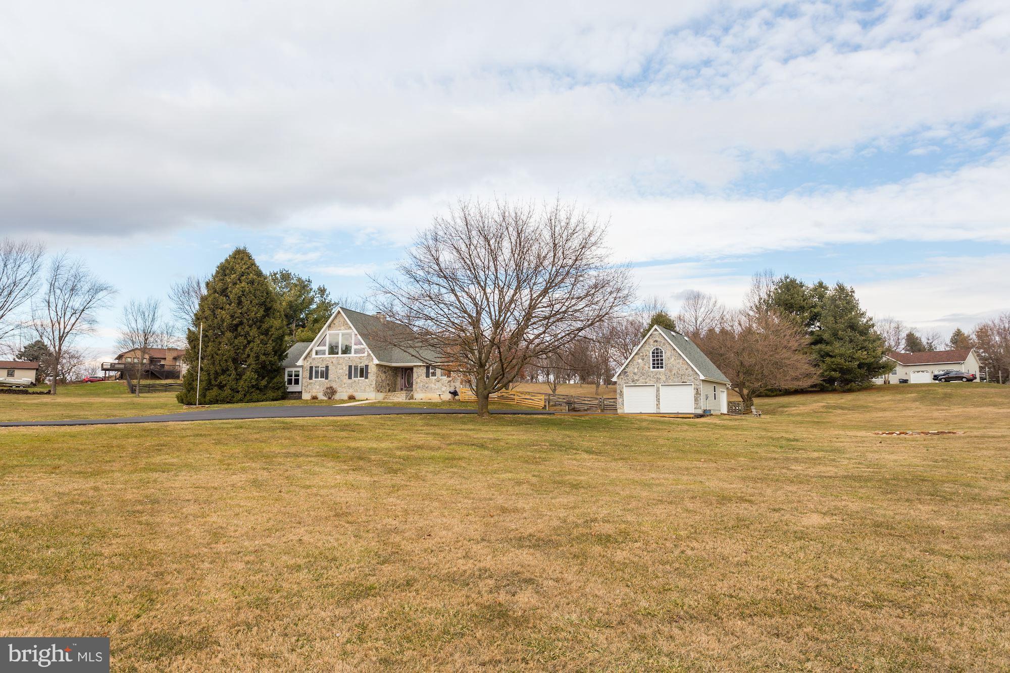 PEMBROKE GROVE - Residential