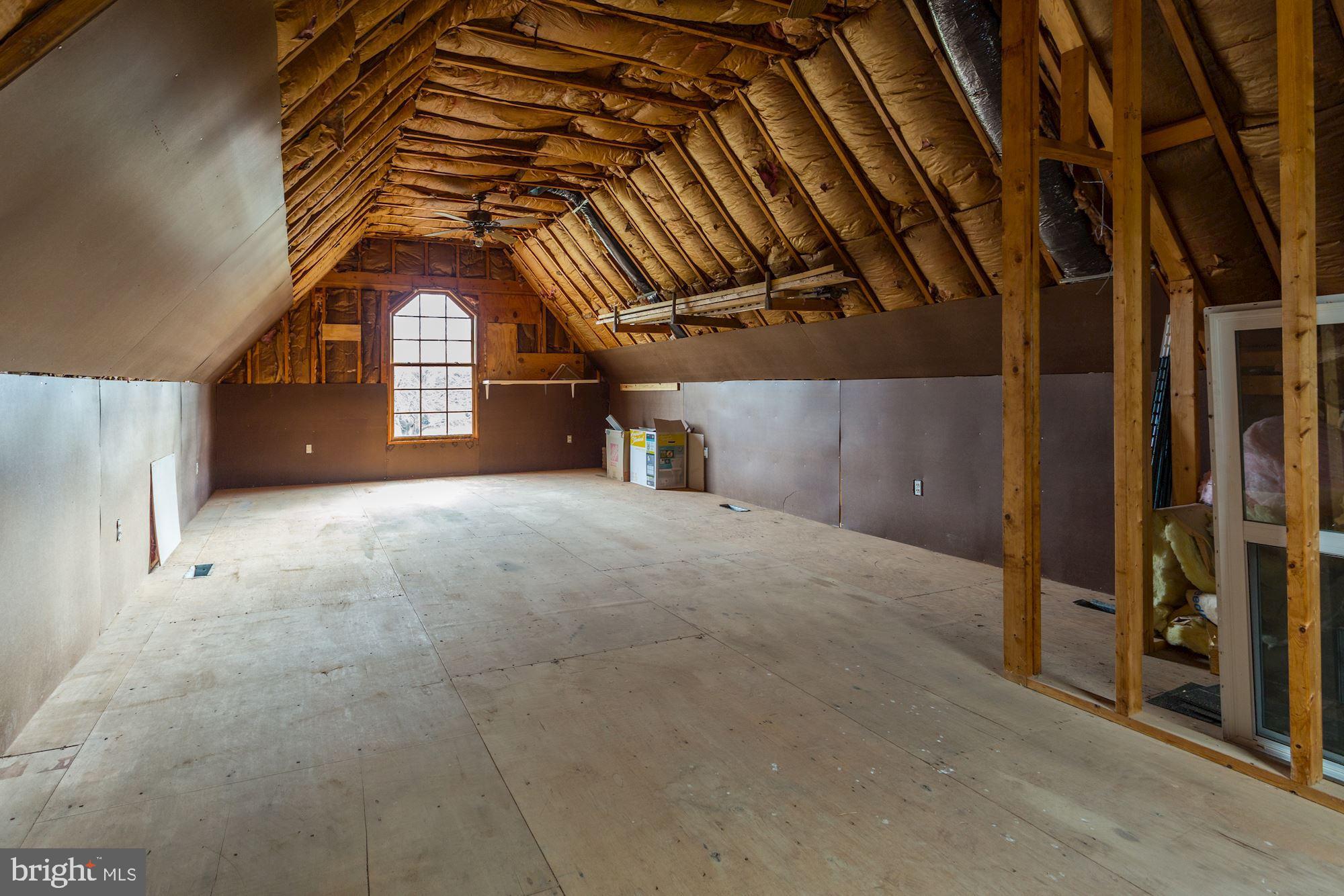 PEMBROKE GROVE - Residential