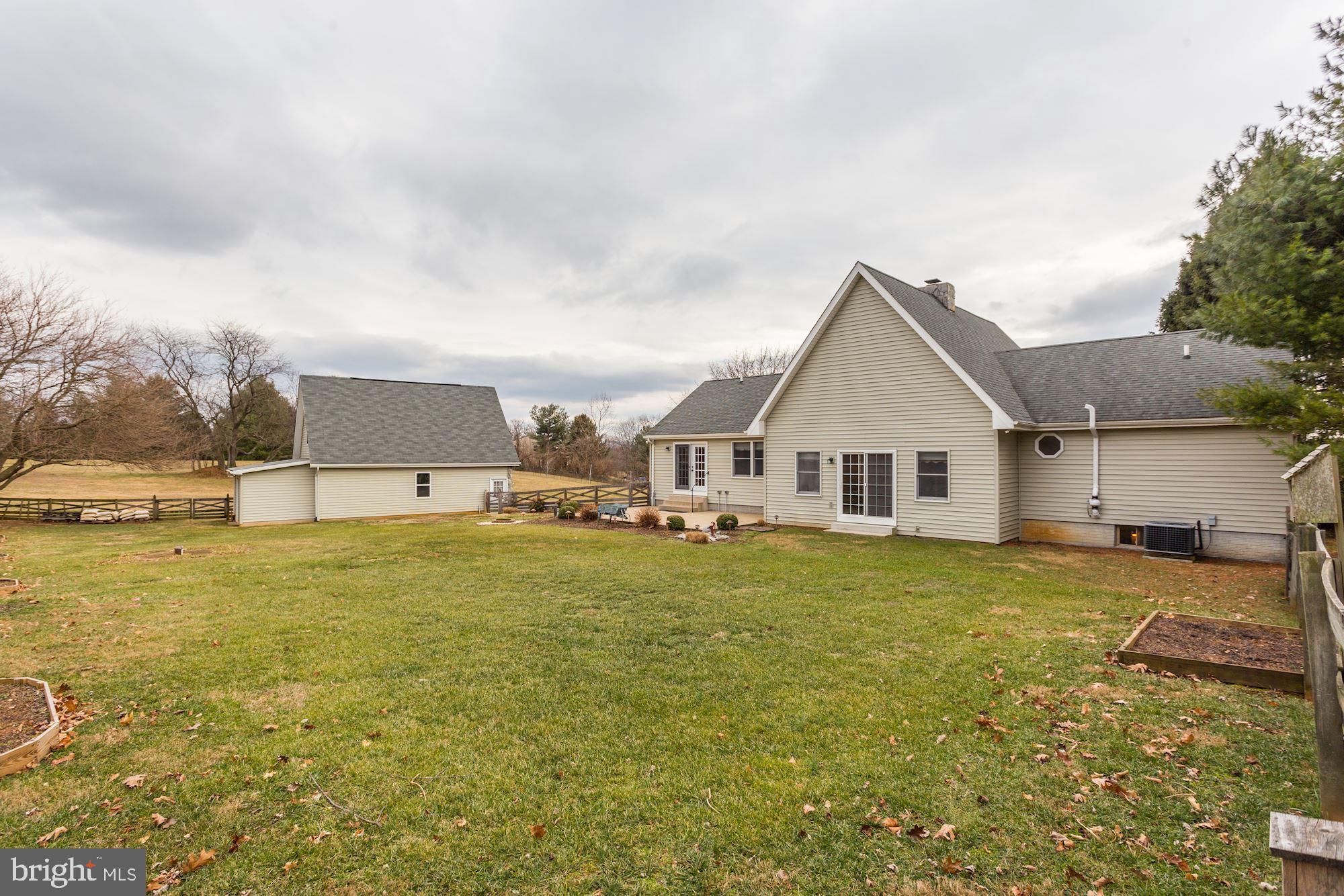 PEMBROKE GROVE - Residential