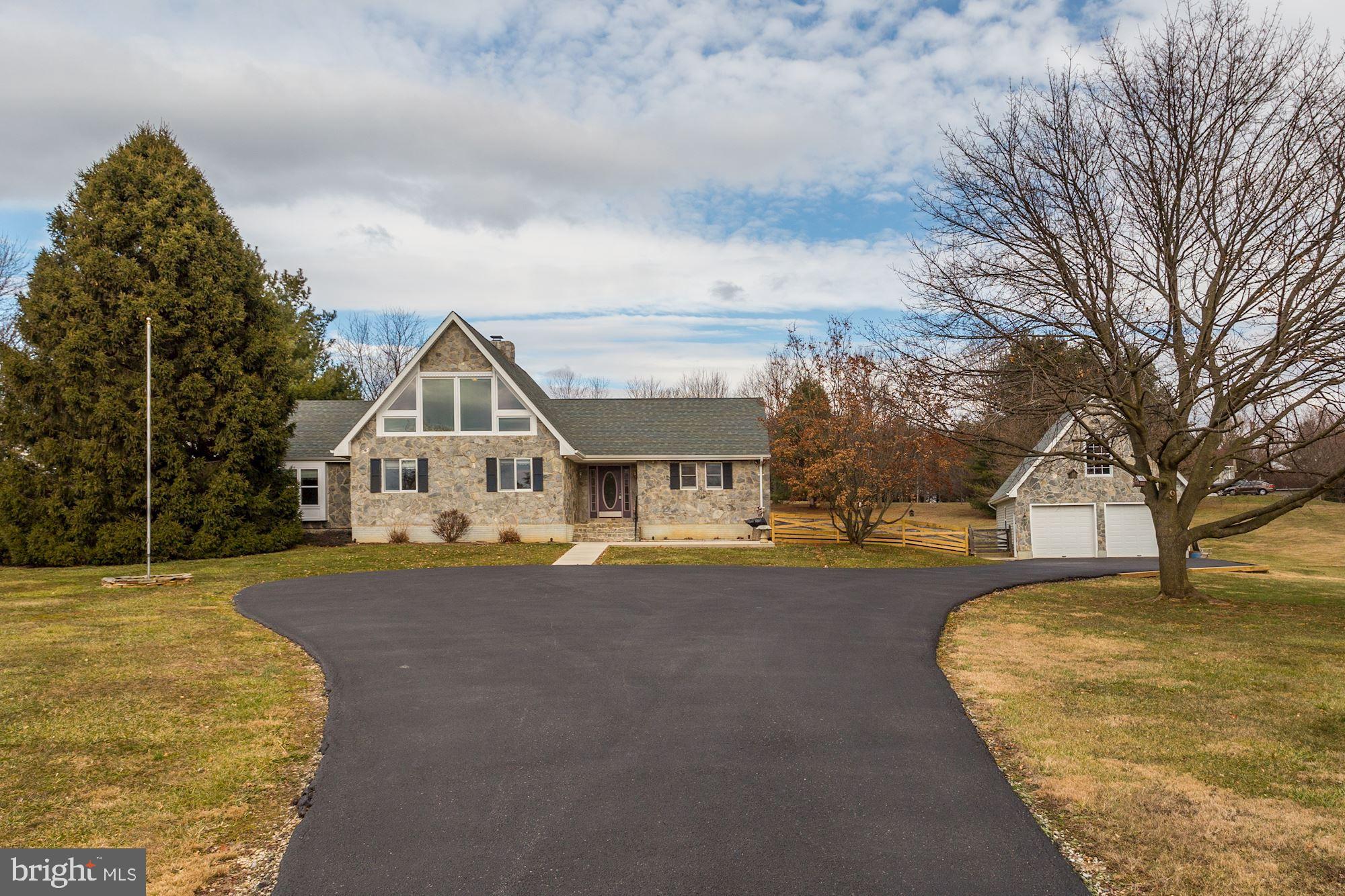 PEMBROKE GROVE - Residential