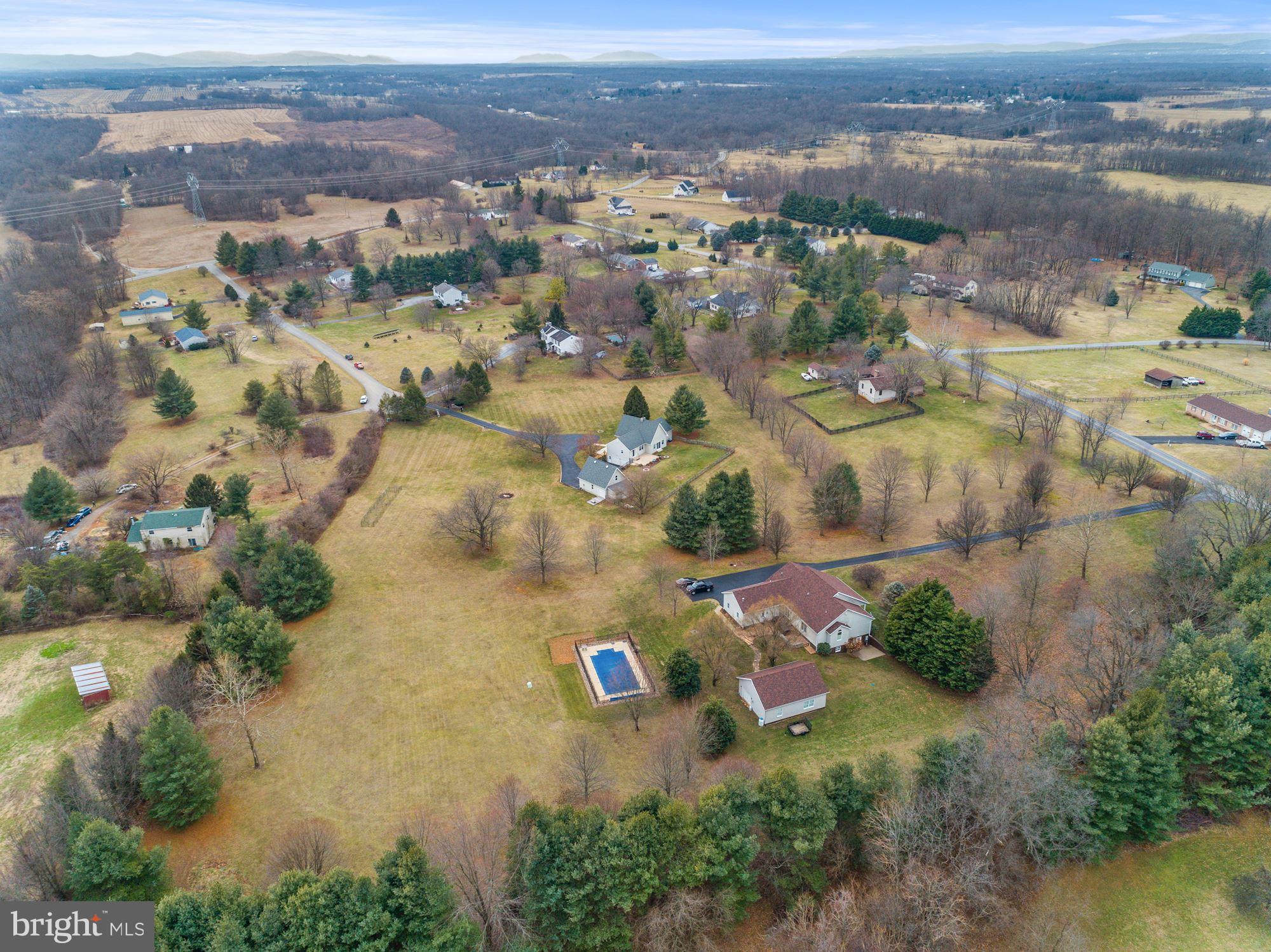 PEMBROKE GROVE - Residential