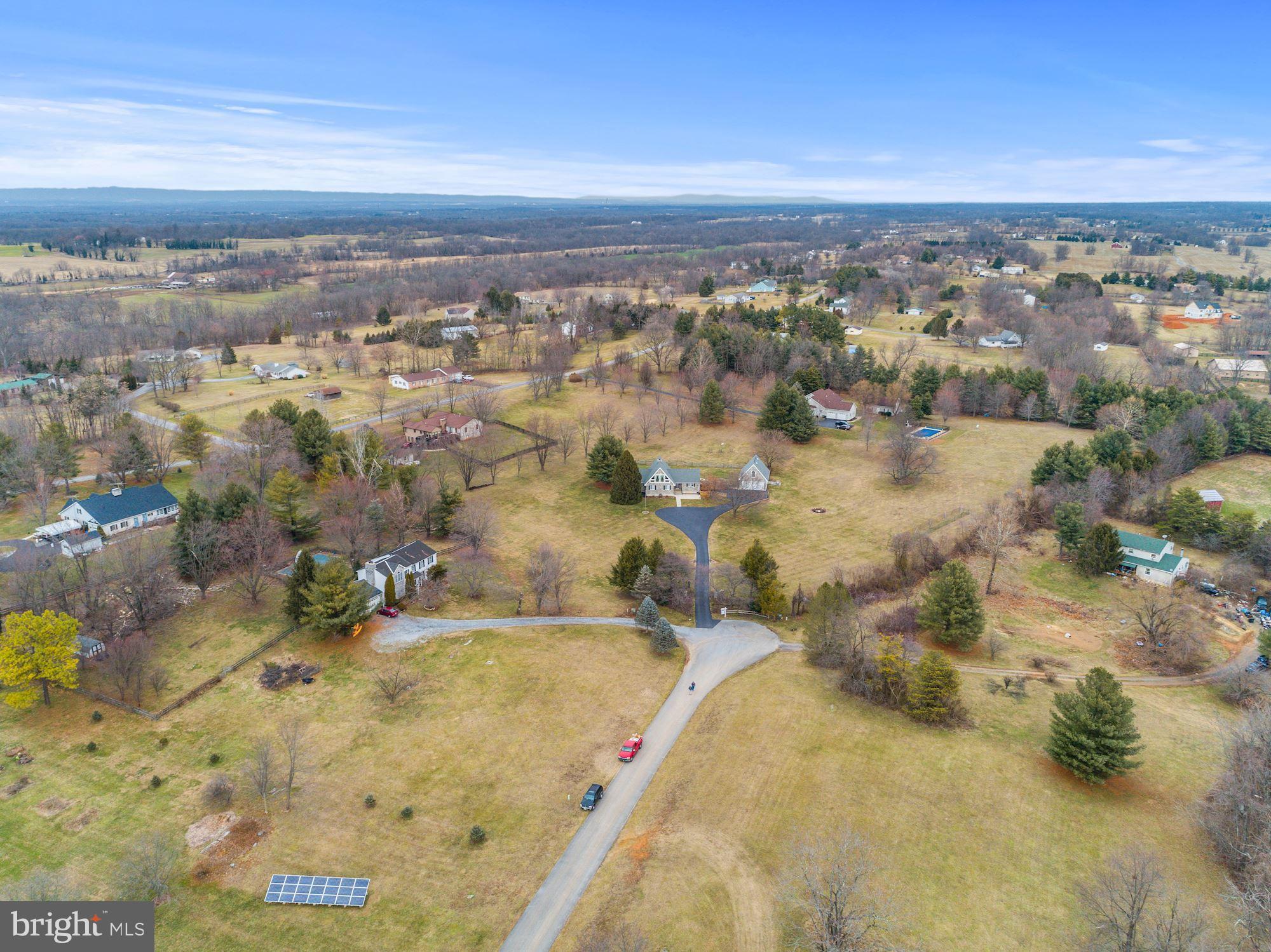 PEMBROKE GROVE - Residential