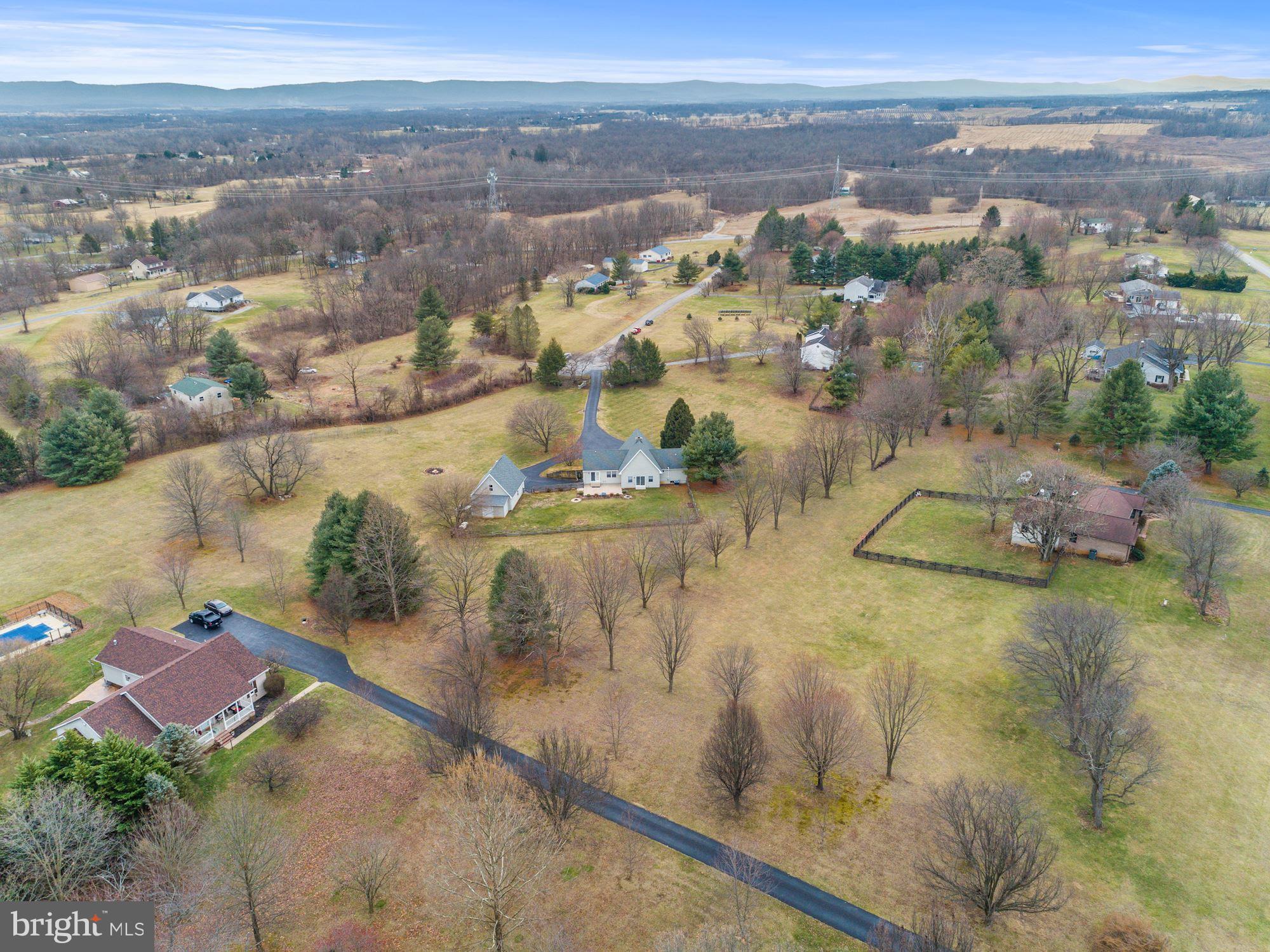 PEMBROKE GROVE - Residential