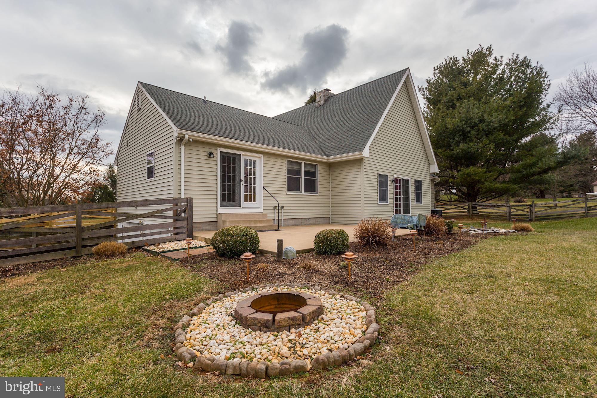 PEMBROKE GROVE - Residential