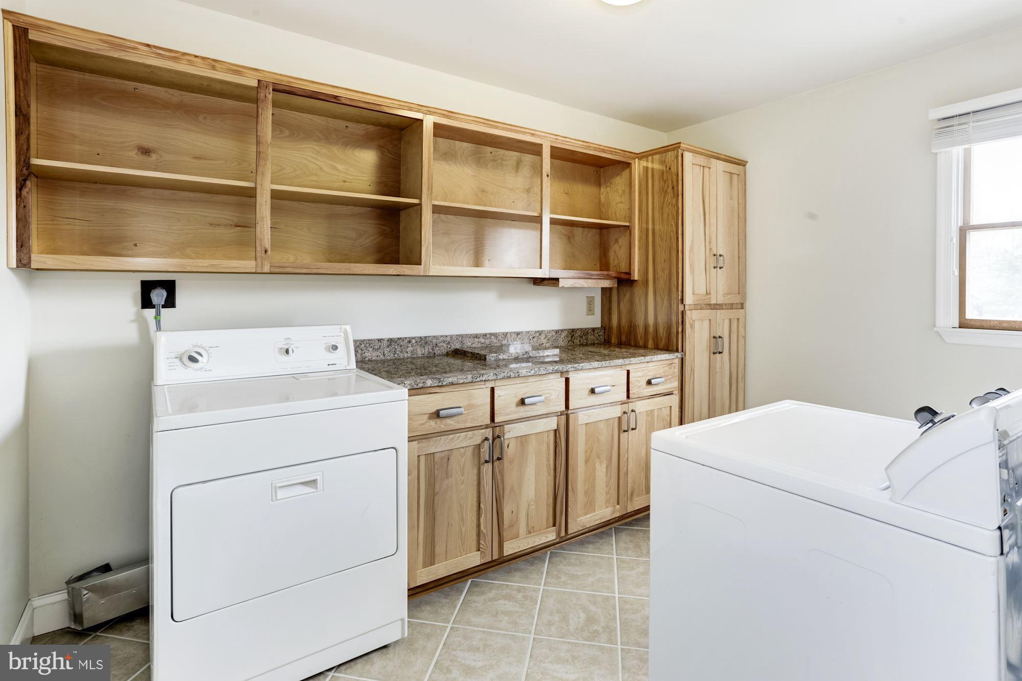 PEMBROKE GROVE - Residential