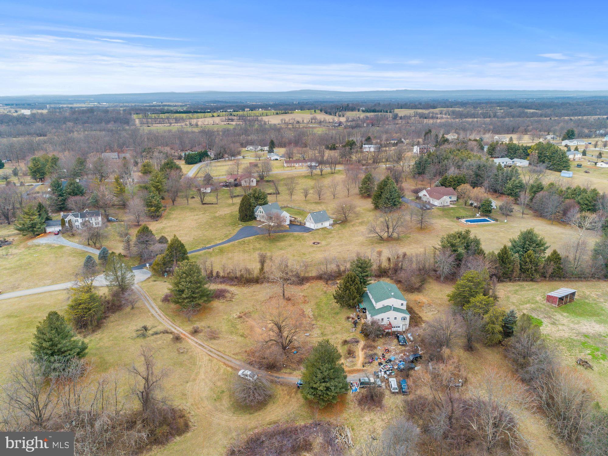 PEMBROKE GROVE - Residential