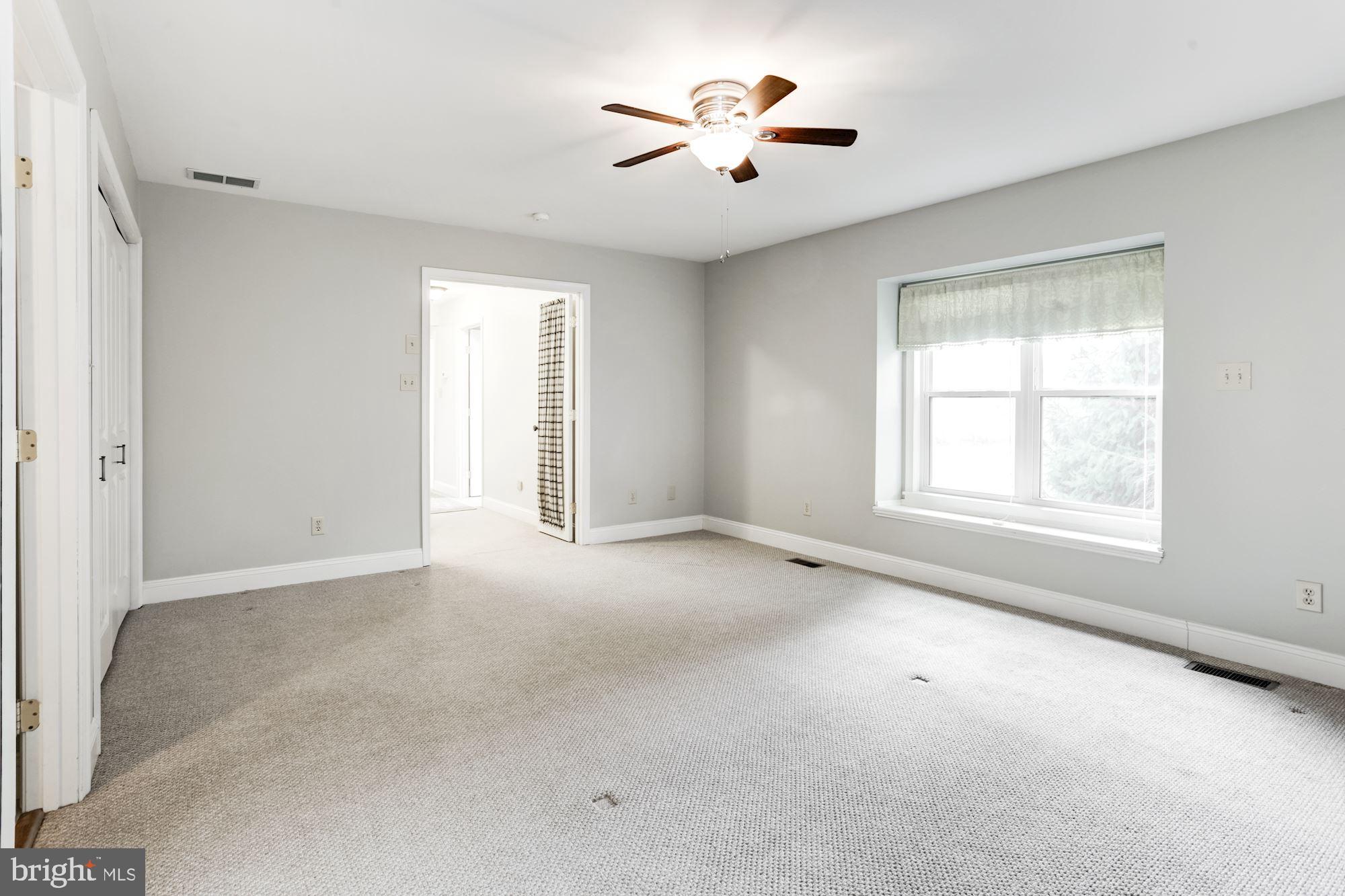 PEMBROKE GROVE - Residential