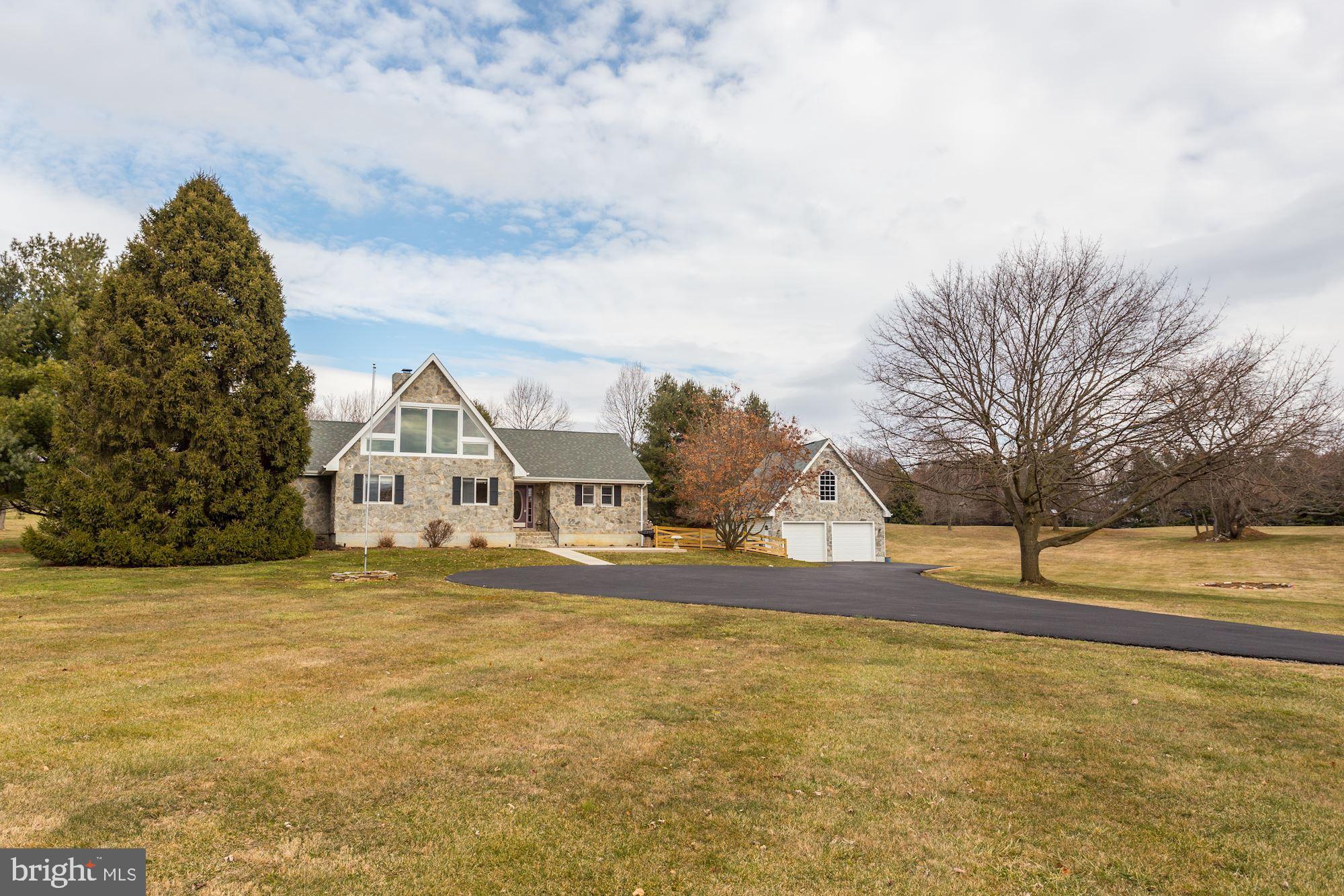 PEMBROKE GROVE - Residential