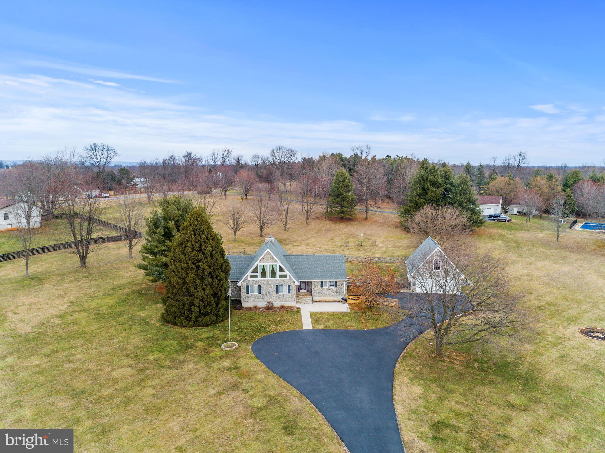 PEMBROKE GROVE - Residential