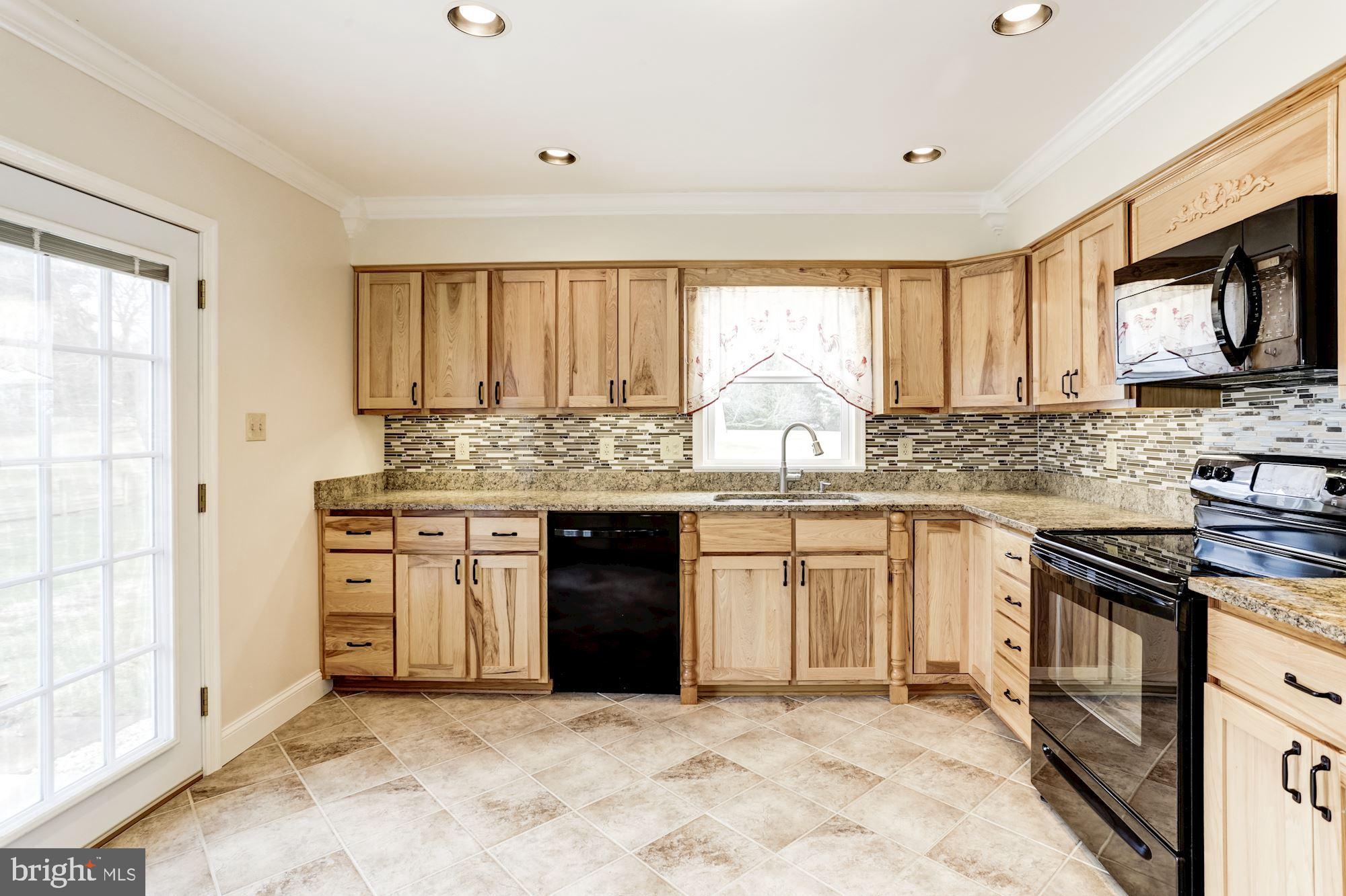 PEMBROKE GROVE - Residential