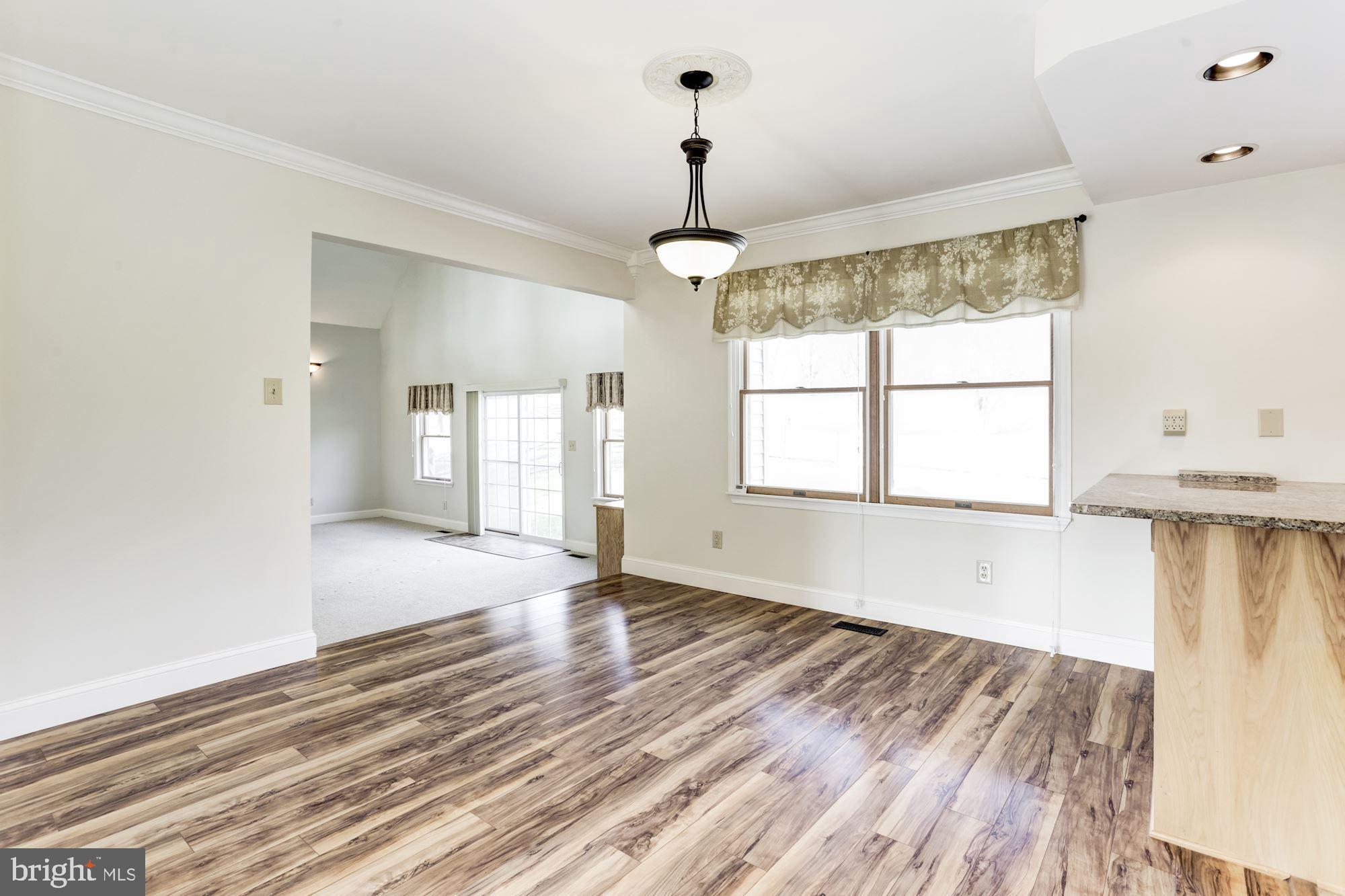 PEMBROKE GROVE - Residential