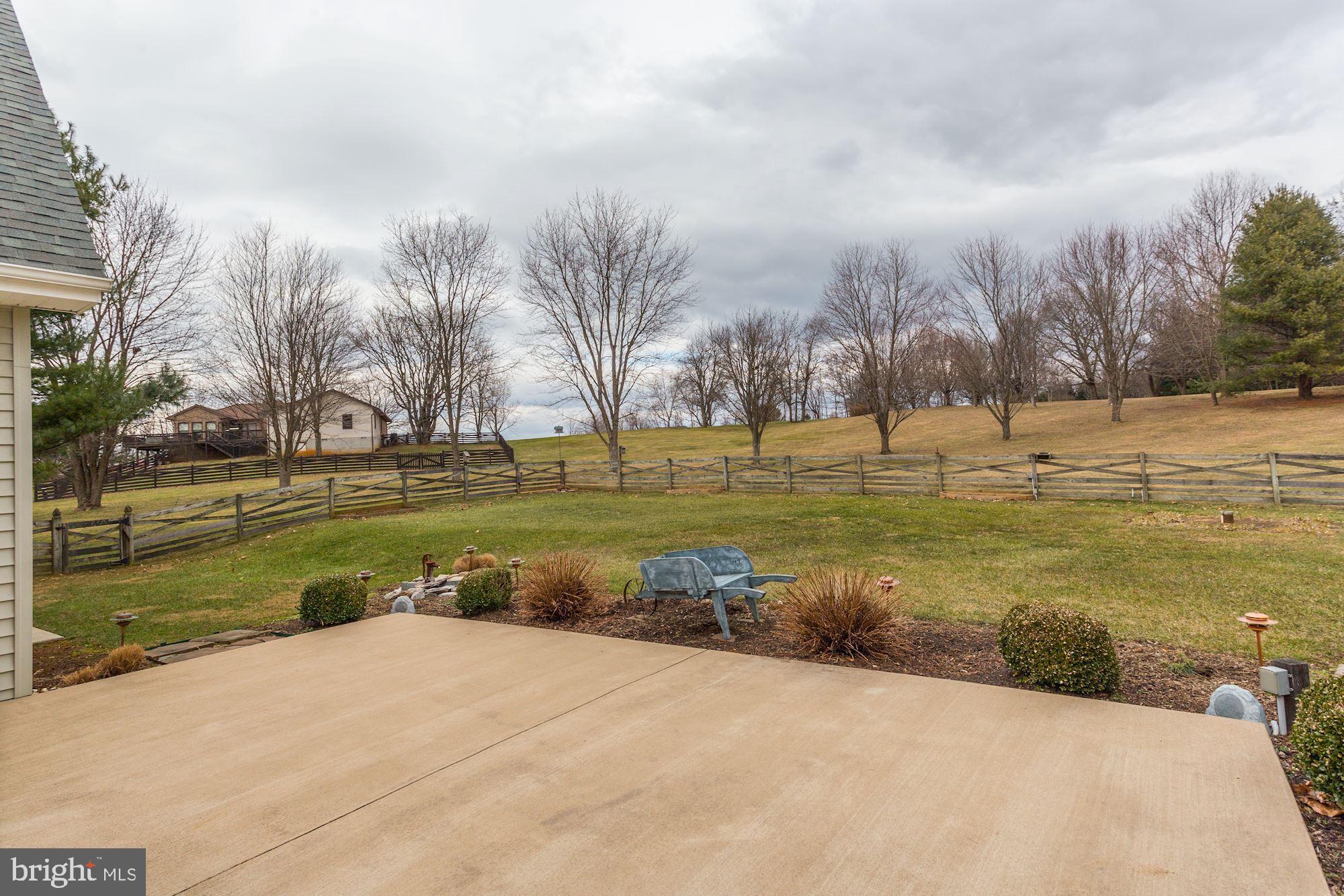 PEMBROKE GROVE - Residential