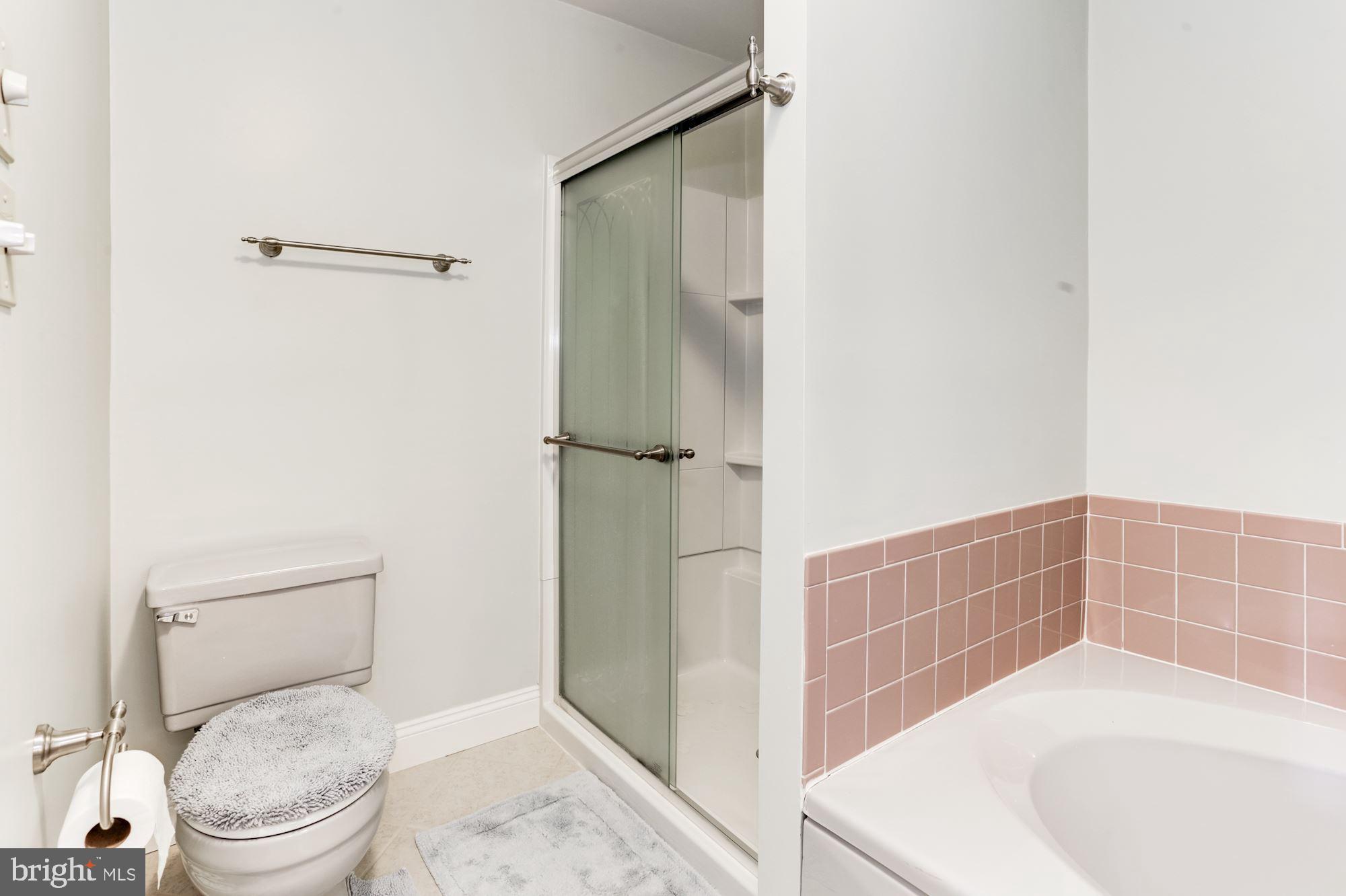 PEMBROKE GROVE - Residential