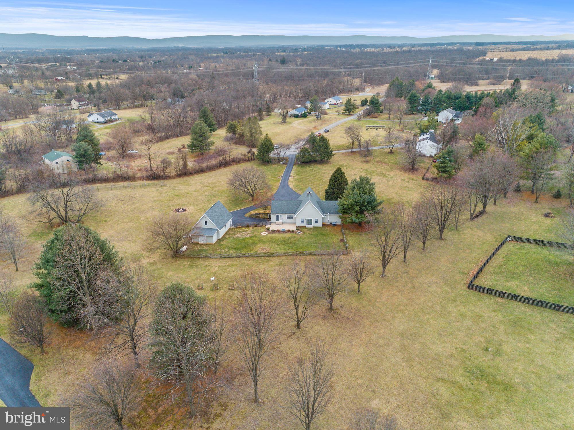 PEMBROKE GROVE - Residential