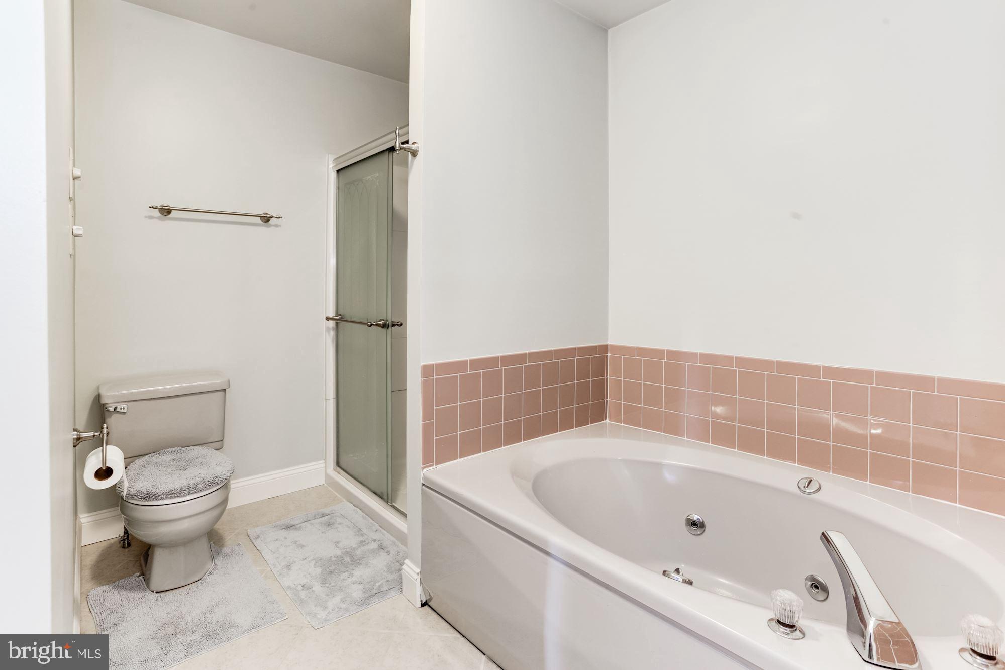 PEMBROKE GROVE - Residential