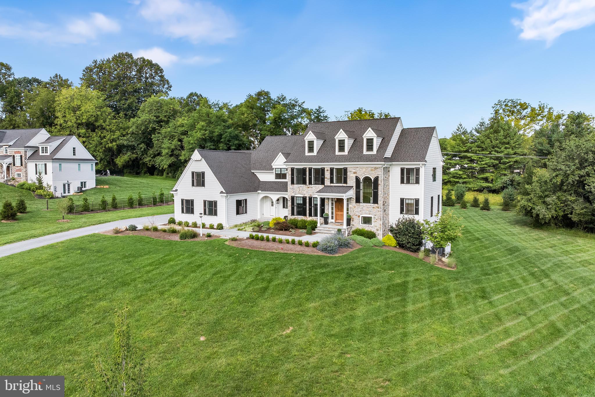 2 BARNWOOD CIRCLE