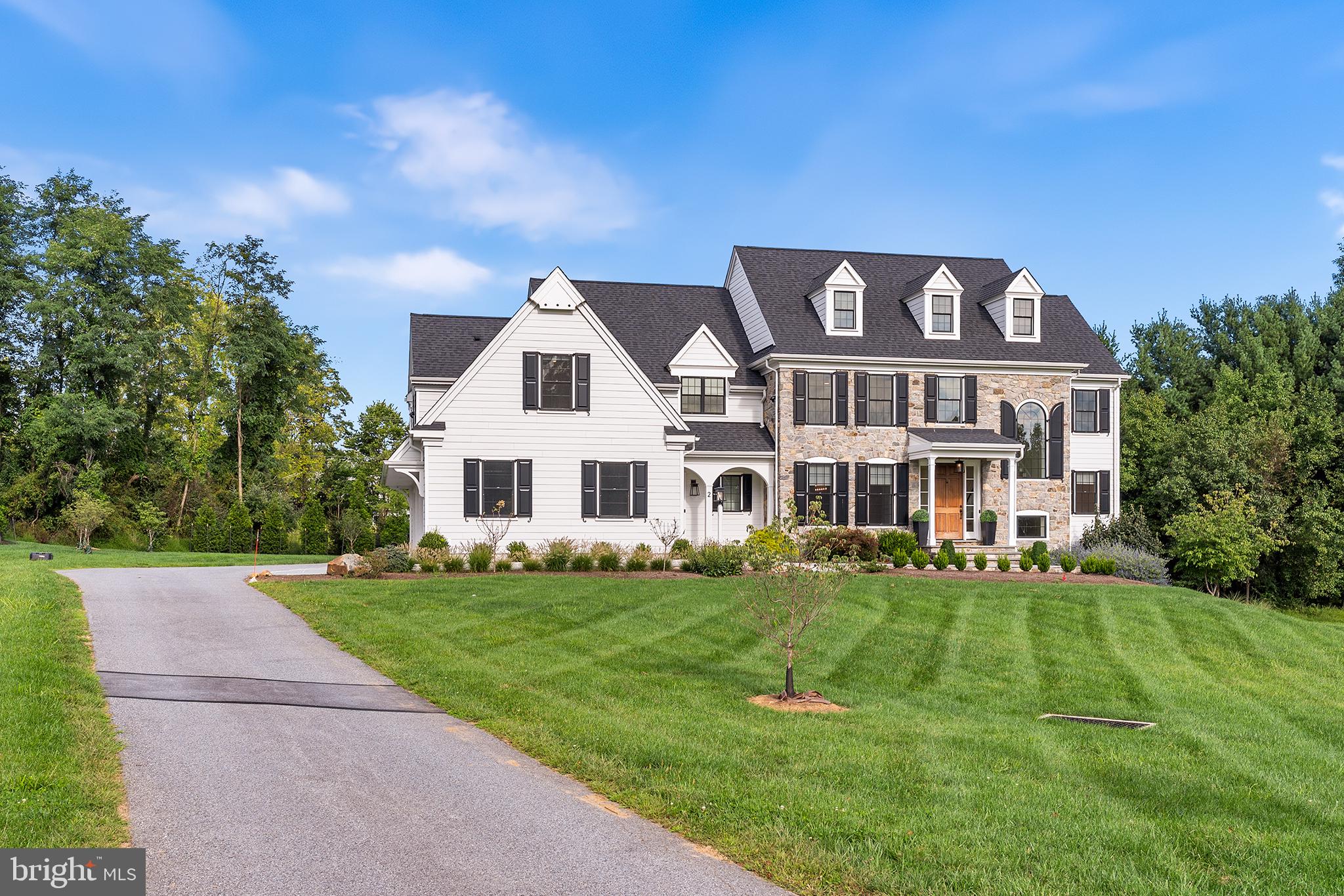 2 BARNWOOD CIRCLE