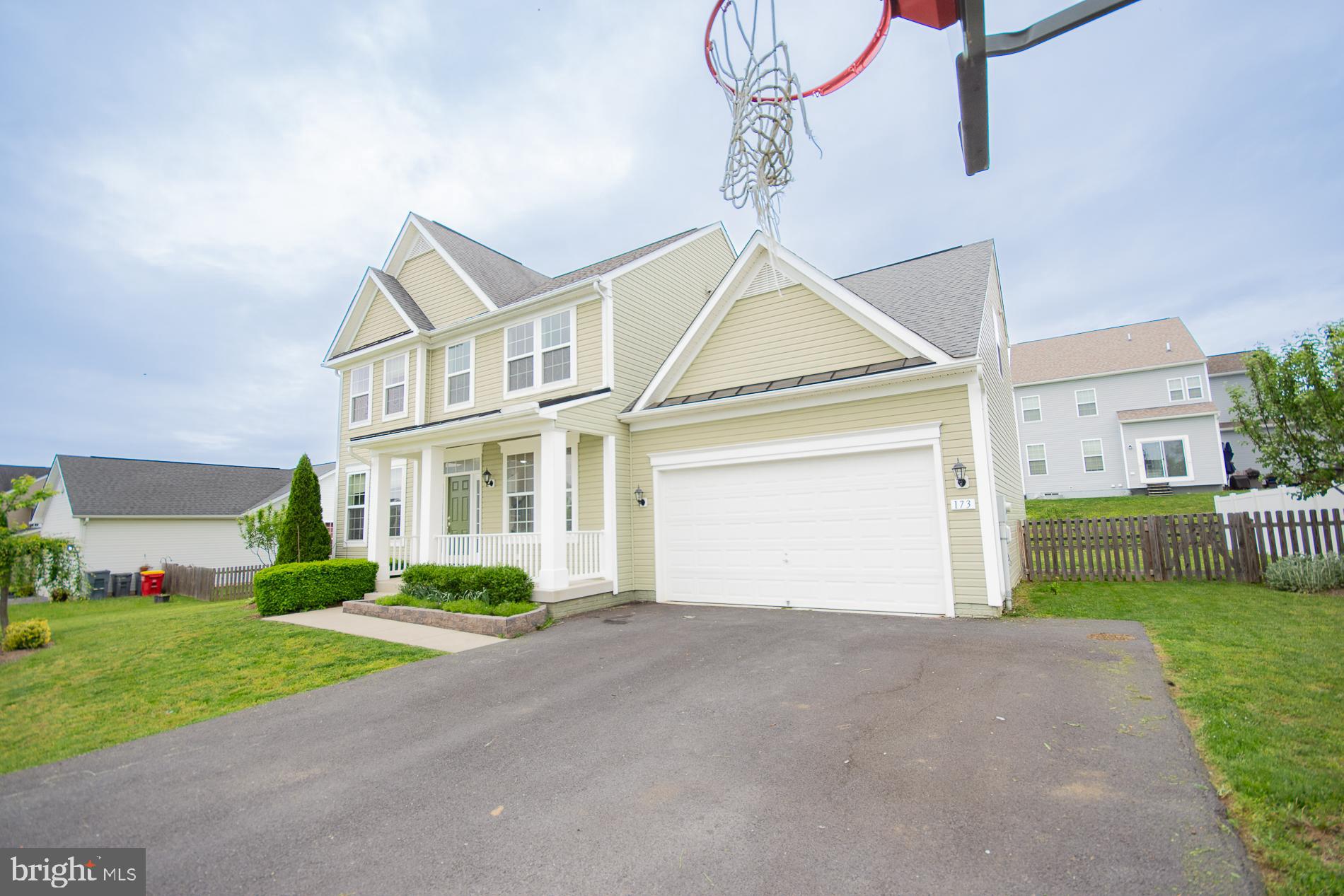 STONEBROOK VILLAGE - Residential