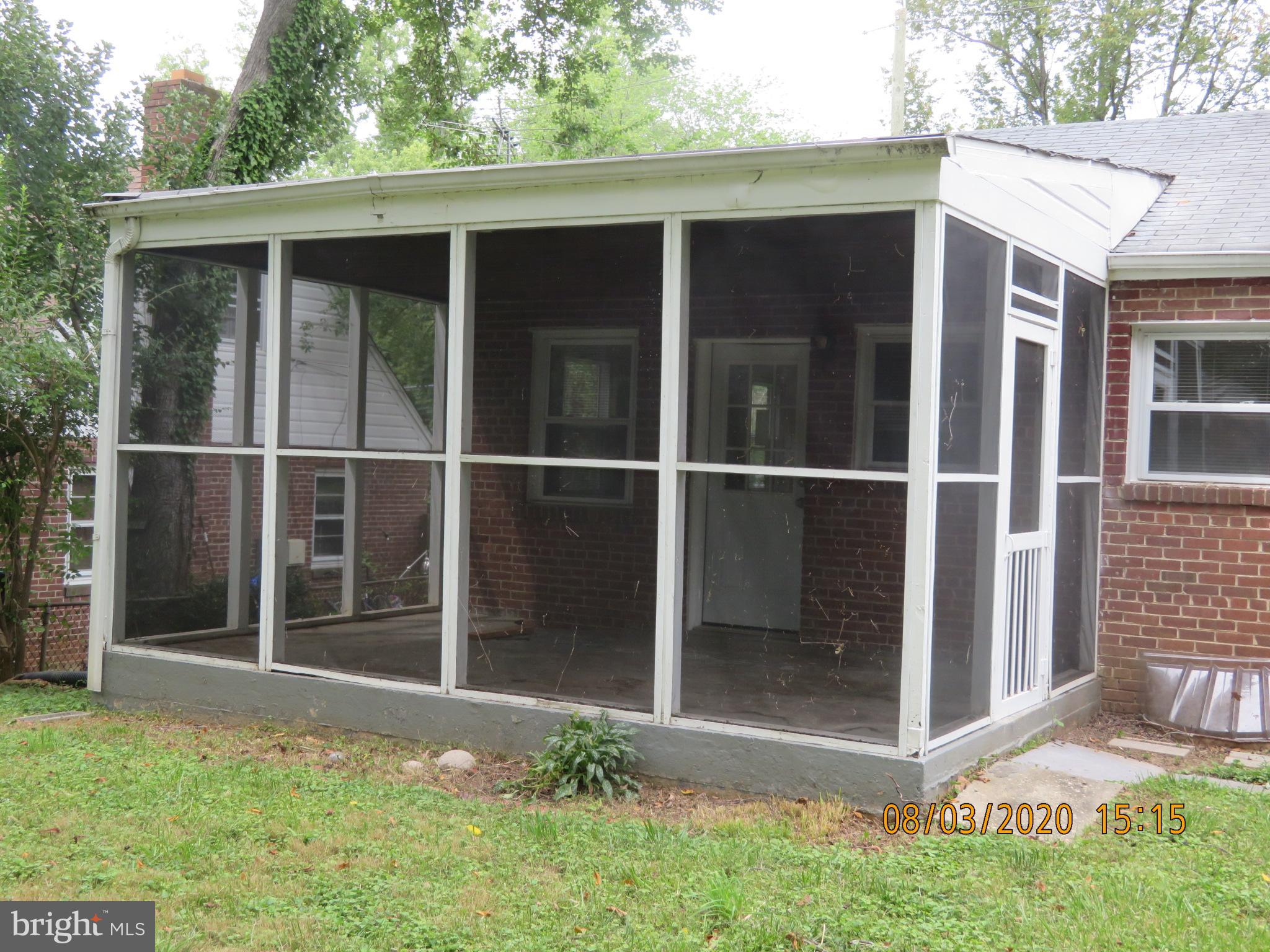 KENSINGTON ESTATES - Residential Lease