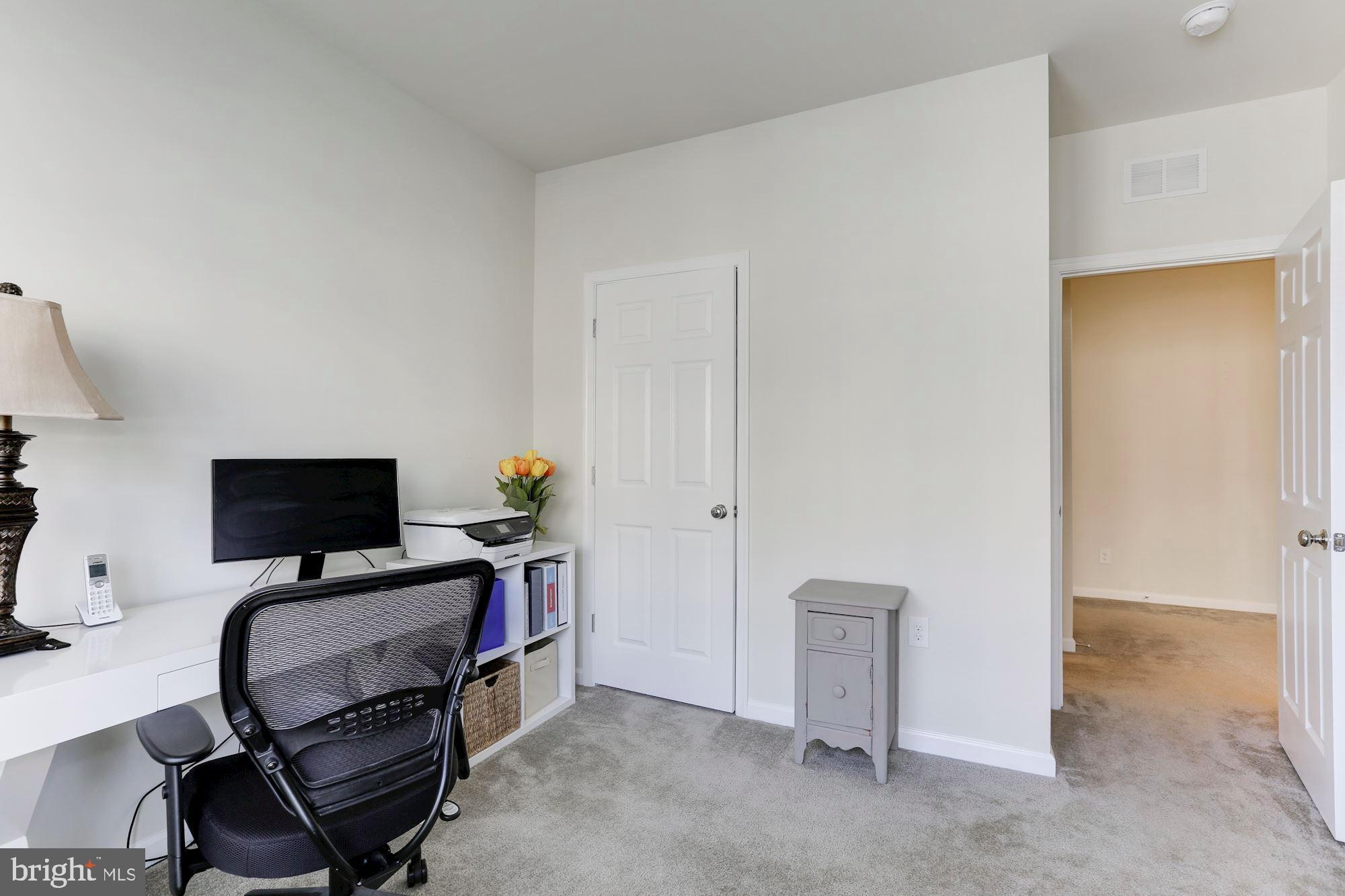 TOWNES AT GOOSE CREEK VILLAGE - Residential Lease