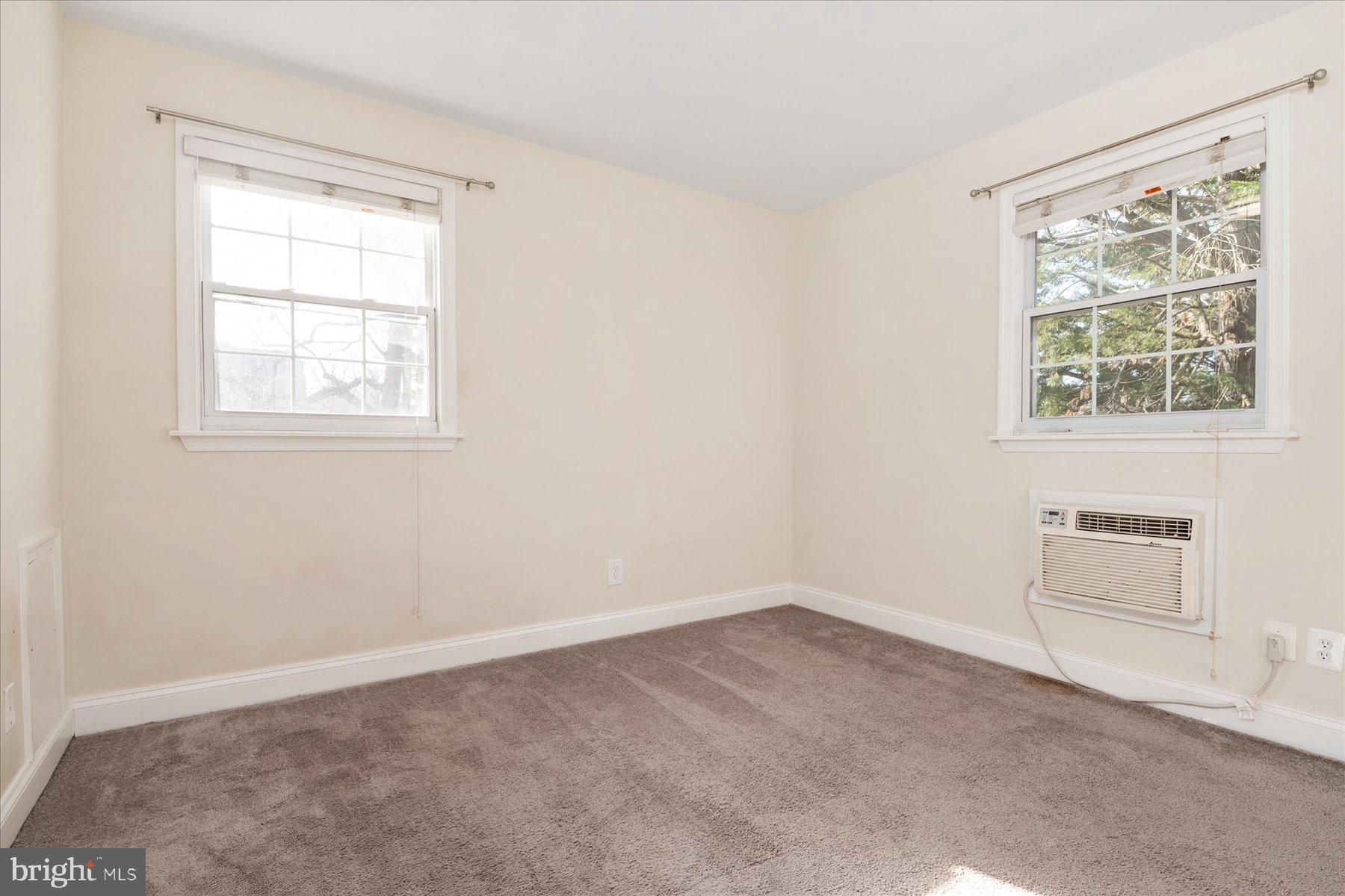 THE OAKS NORTH - Residential