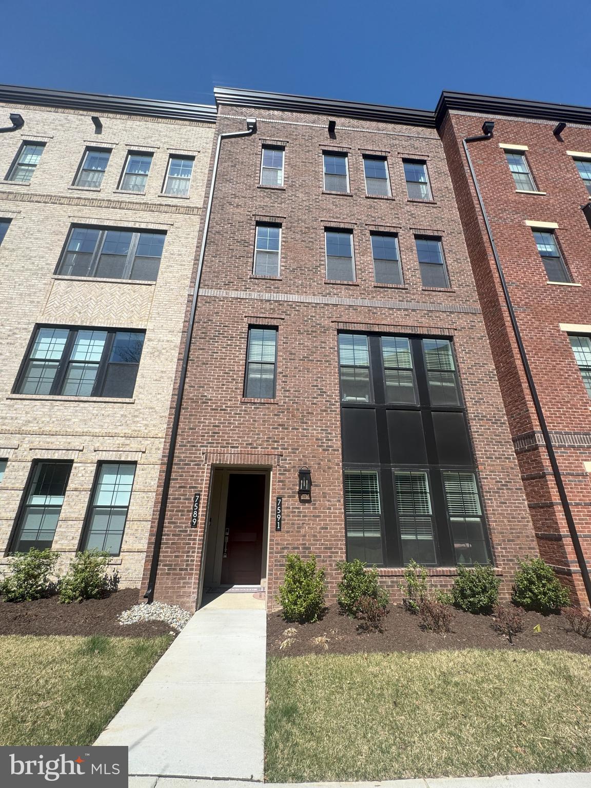 UNION PARK AT MCLEAN - Residential Lease