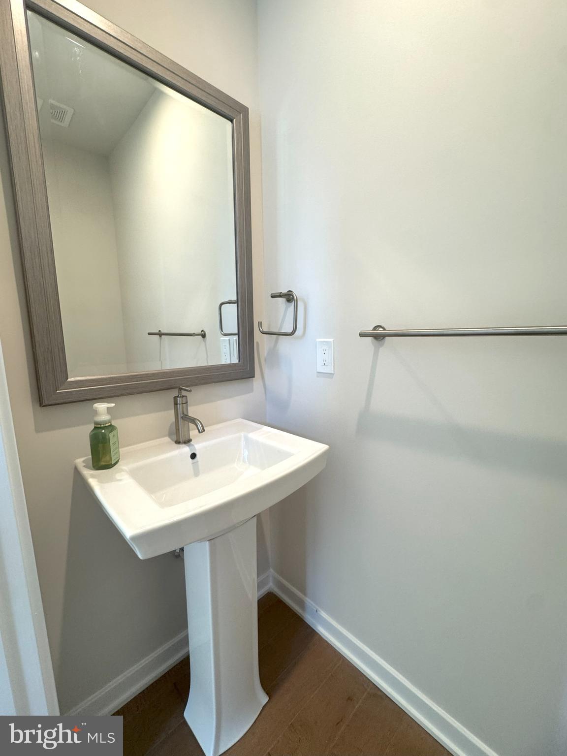 UNION PARK AT MCLEAN - Residential Lease