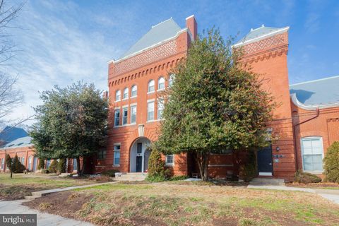 Photo of 1432 East Capitol Street NE #1432, WASHINGTON, DC 20003 (MLS # DCDC2244834)
