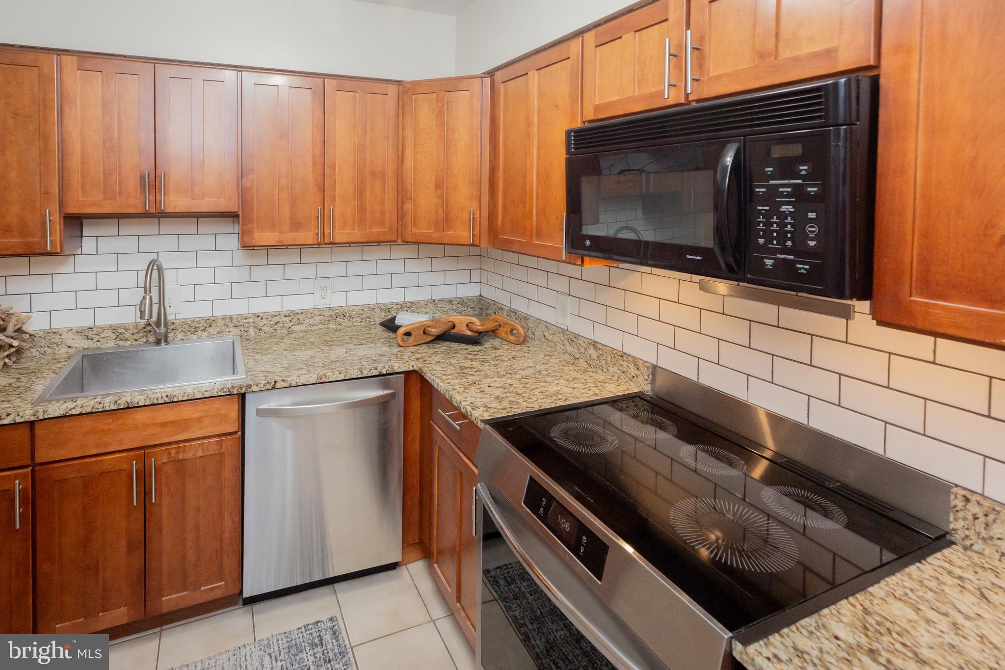 1432 EAST CAPITOL STREET NE 1432