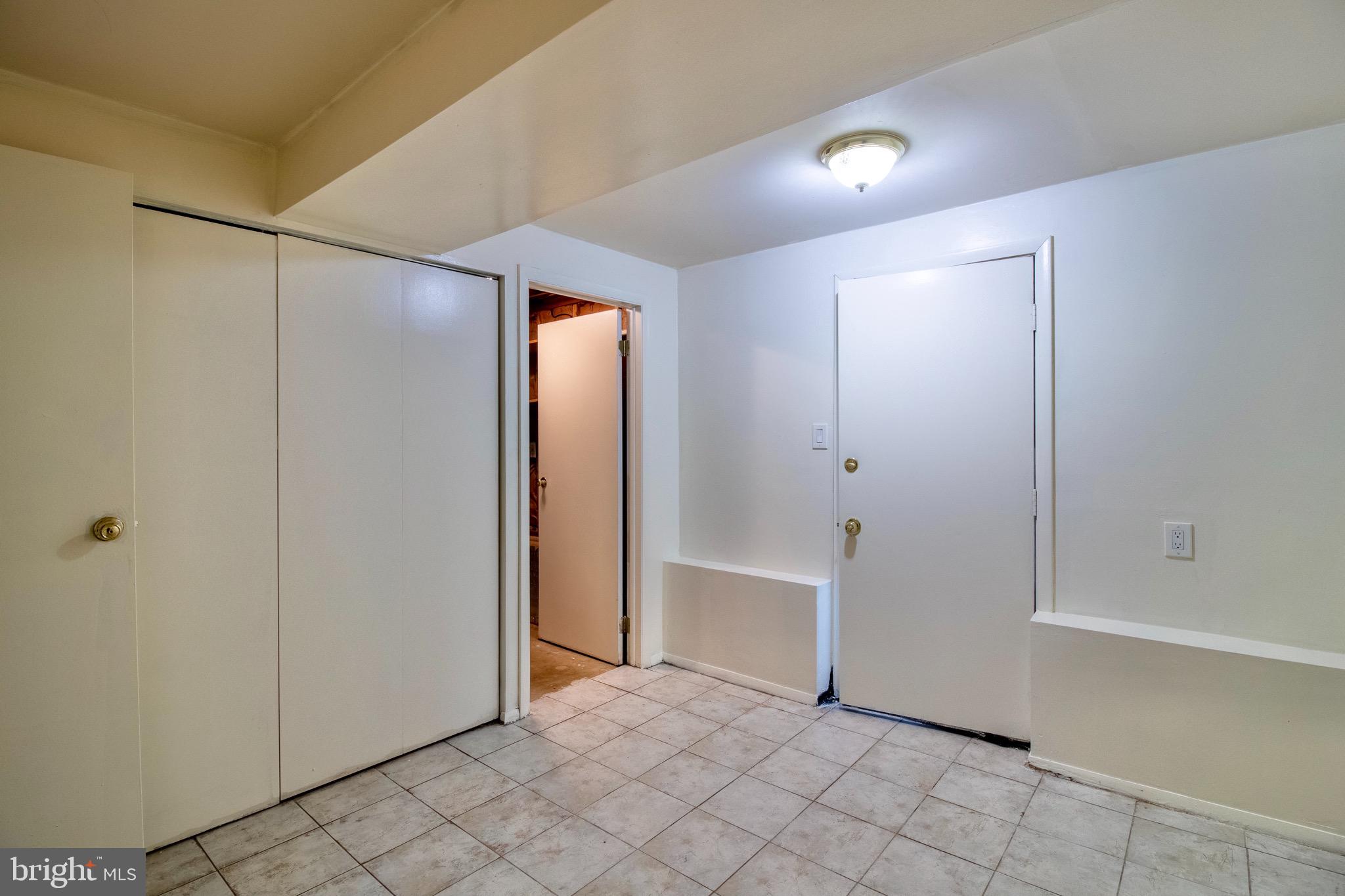 GREENBRIAR WOODS - Residential