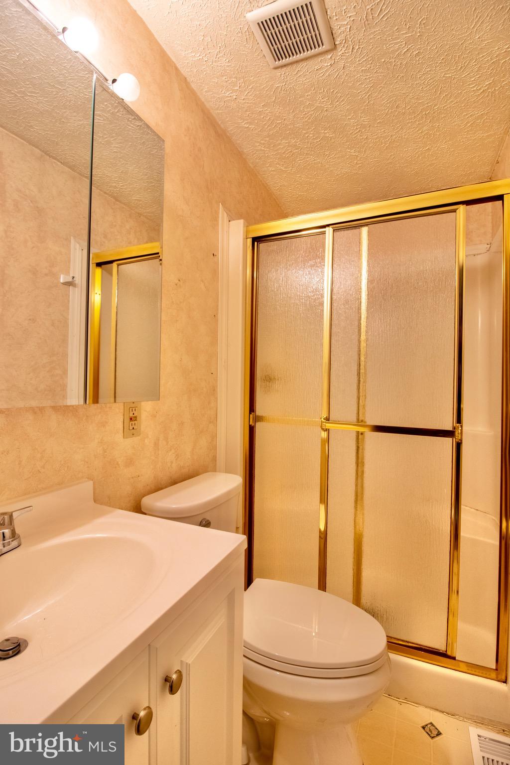 GREENBRIAR WOODS - Residential