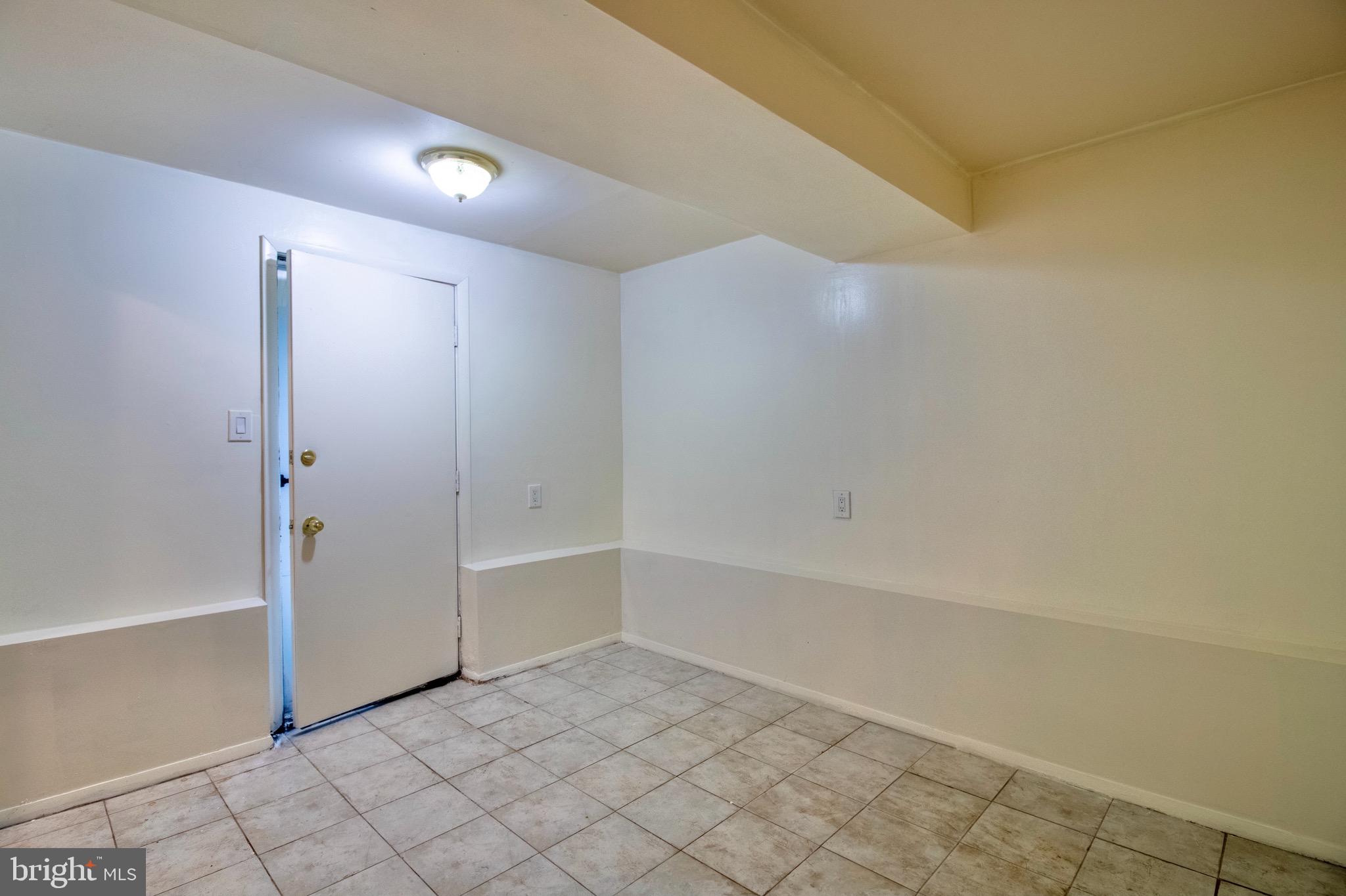 GREENBRIAR WOODS - Residential