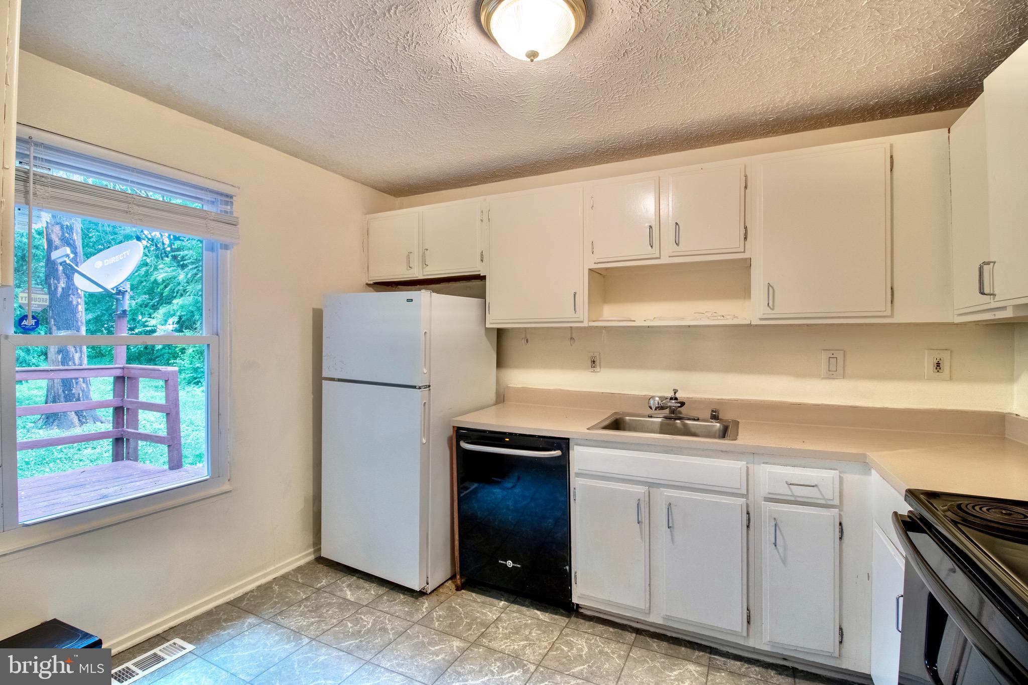 GREENBRIAR WOODS - Residential