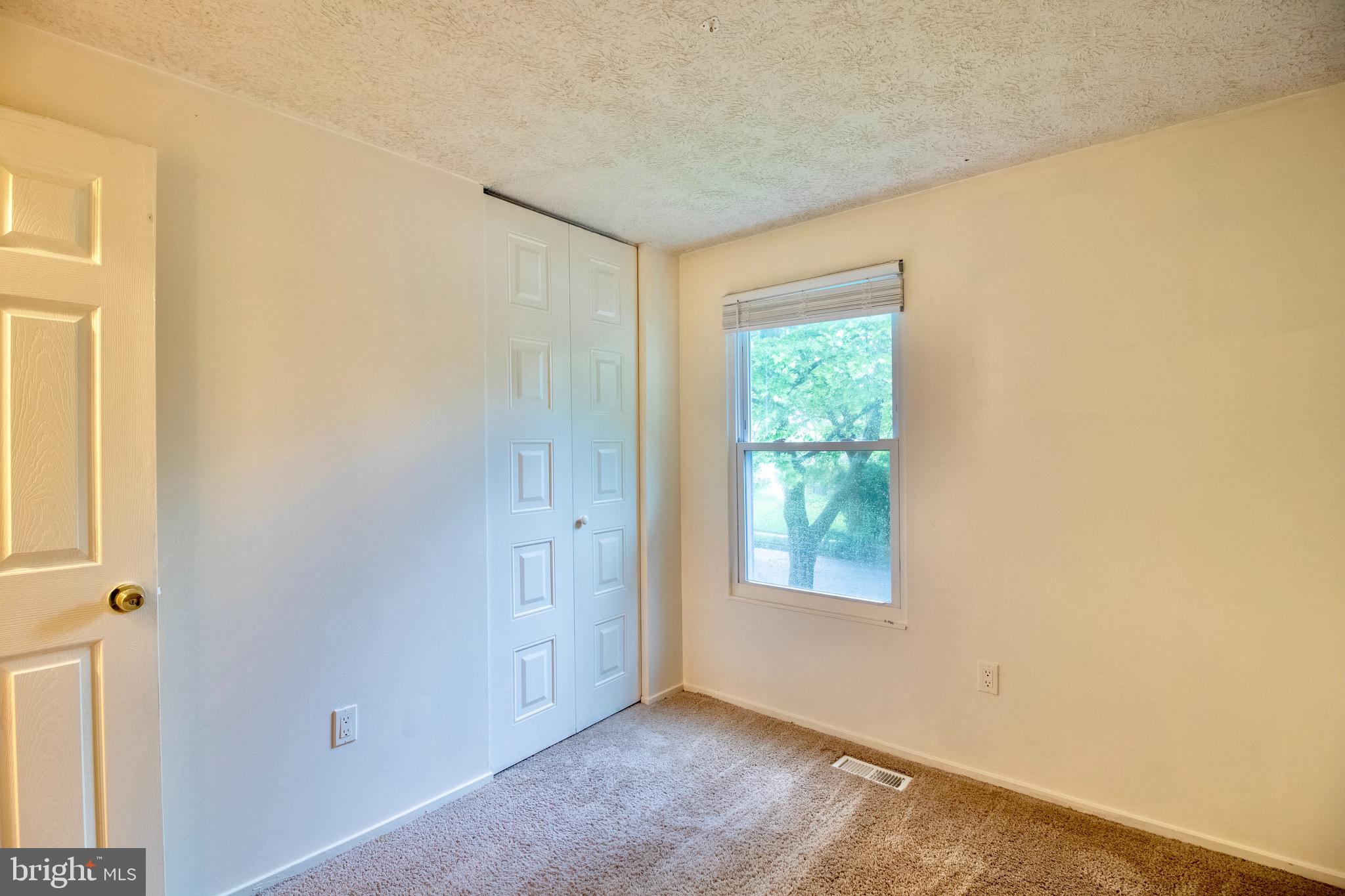 GREENBRIAR WOODS - Residential