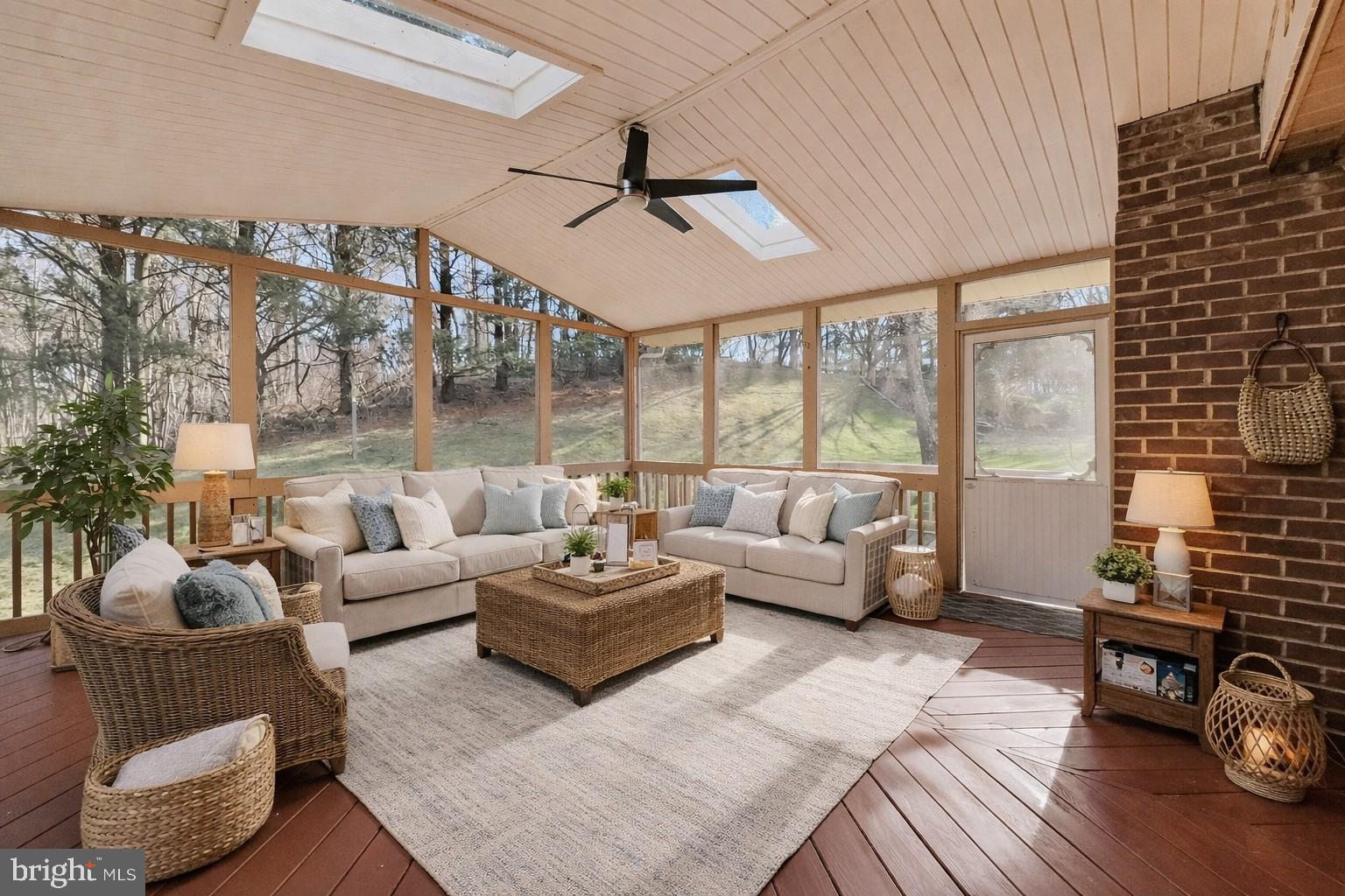 FONT HILL - Residential