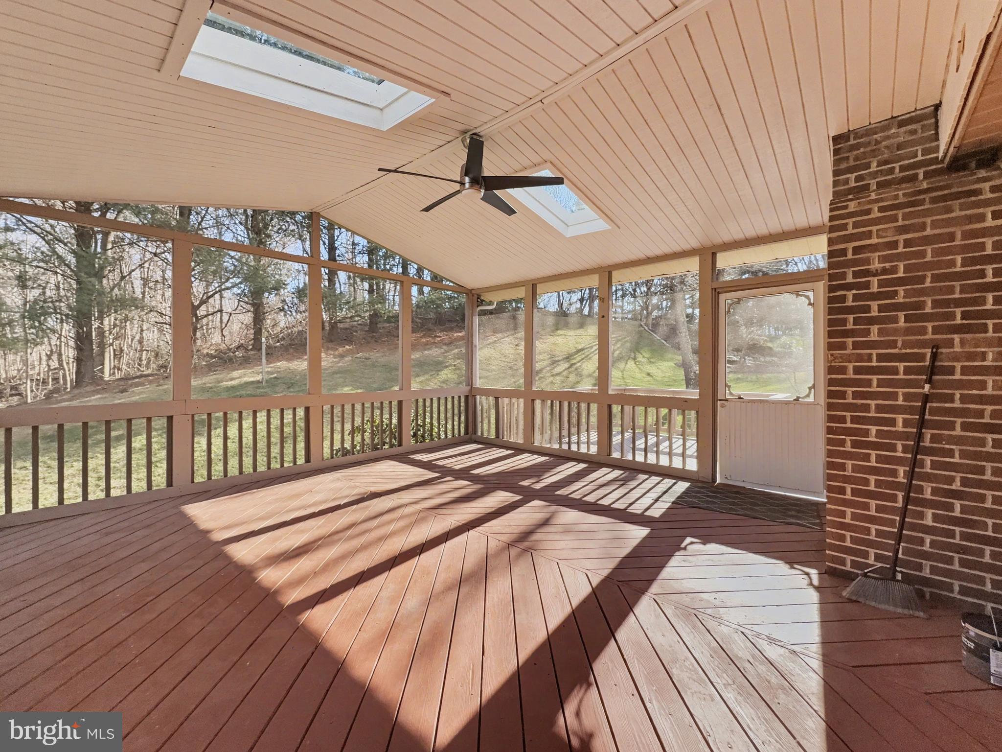 FONT HILL - Residential