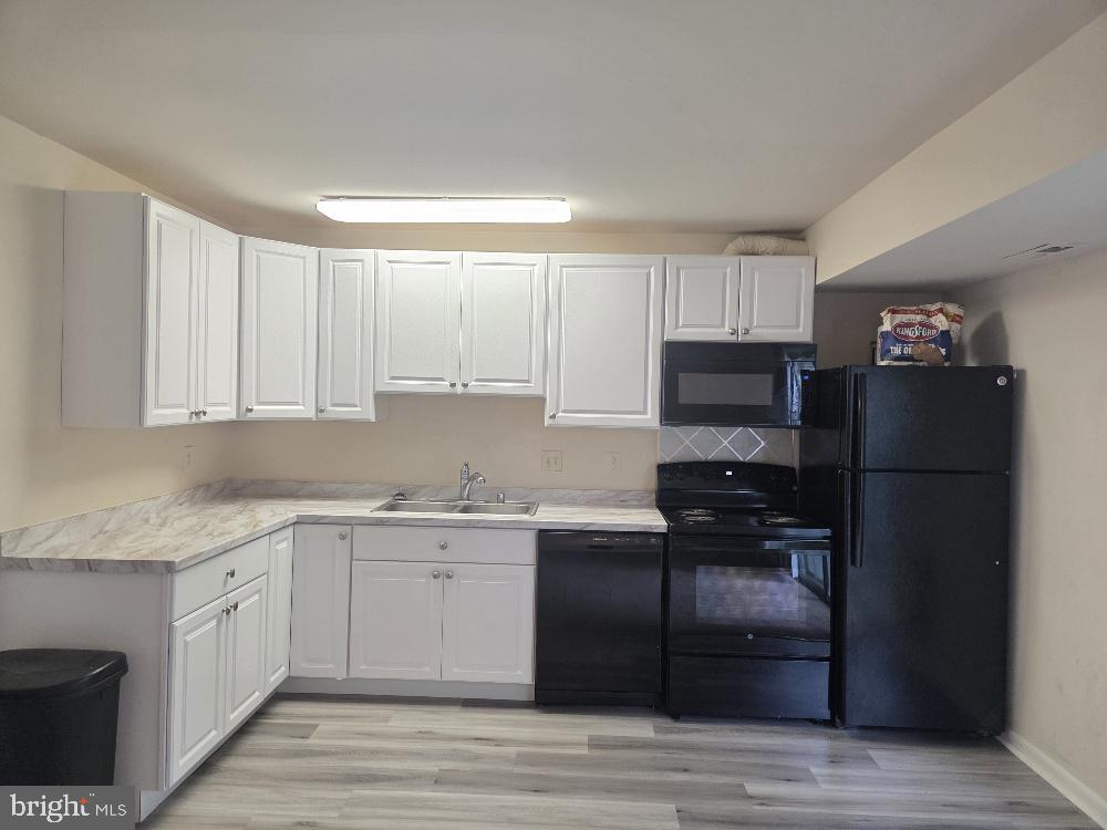 BREEZEWOOD FOREST EAST - Residential Lease