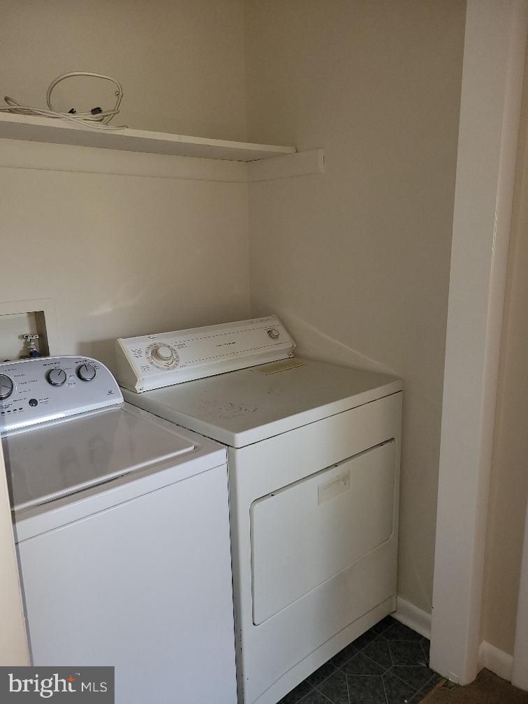 BREEZEWOOD FOREST EAST - Residential Lease