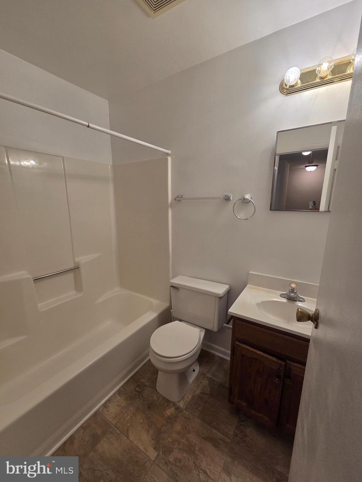 BREEZEWOOD FOREST EAST - Residential Lease