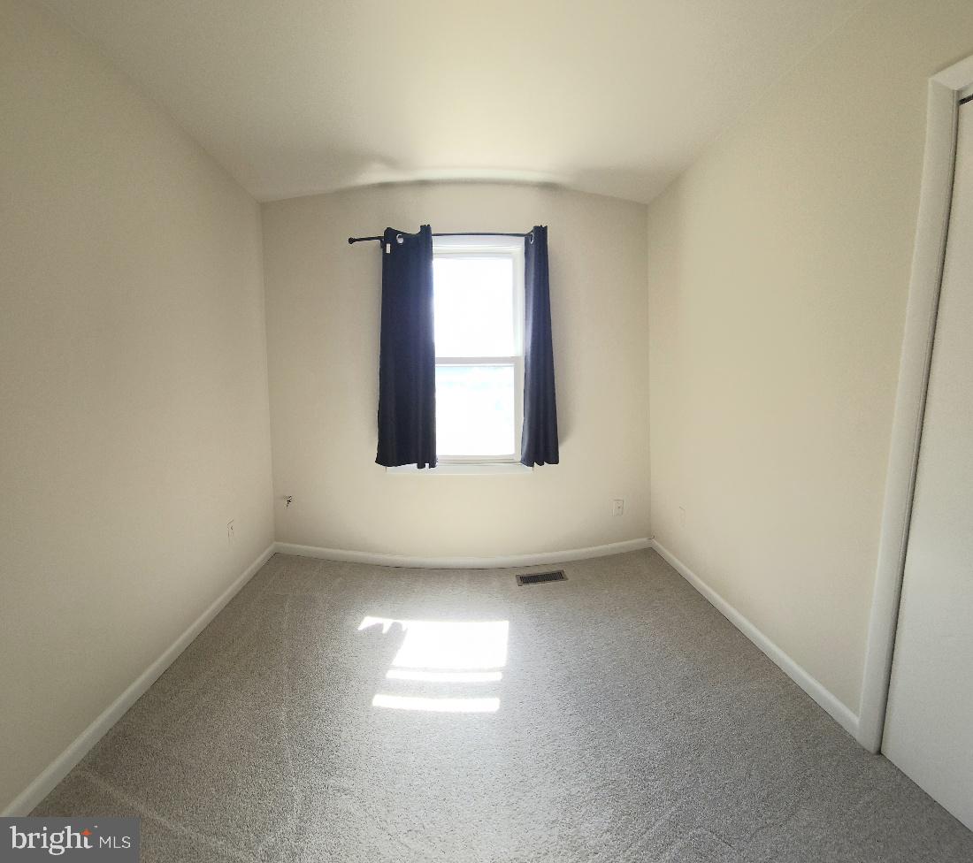 BREEZEWOOD FOREST EAST - Residential Lease