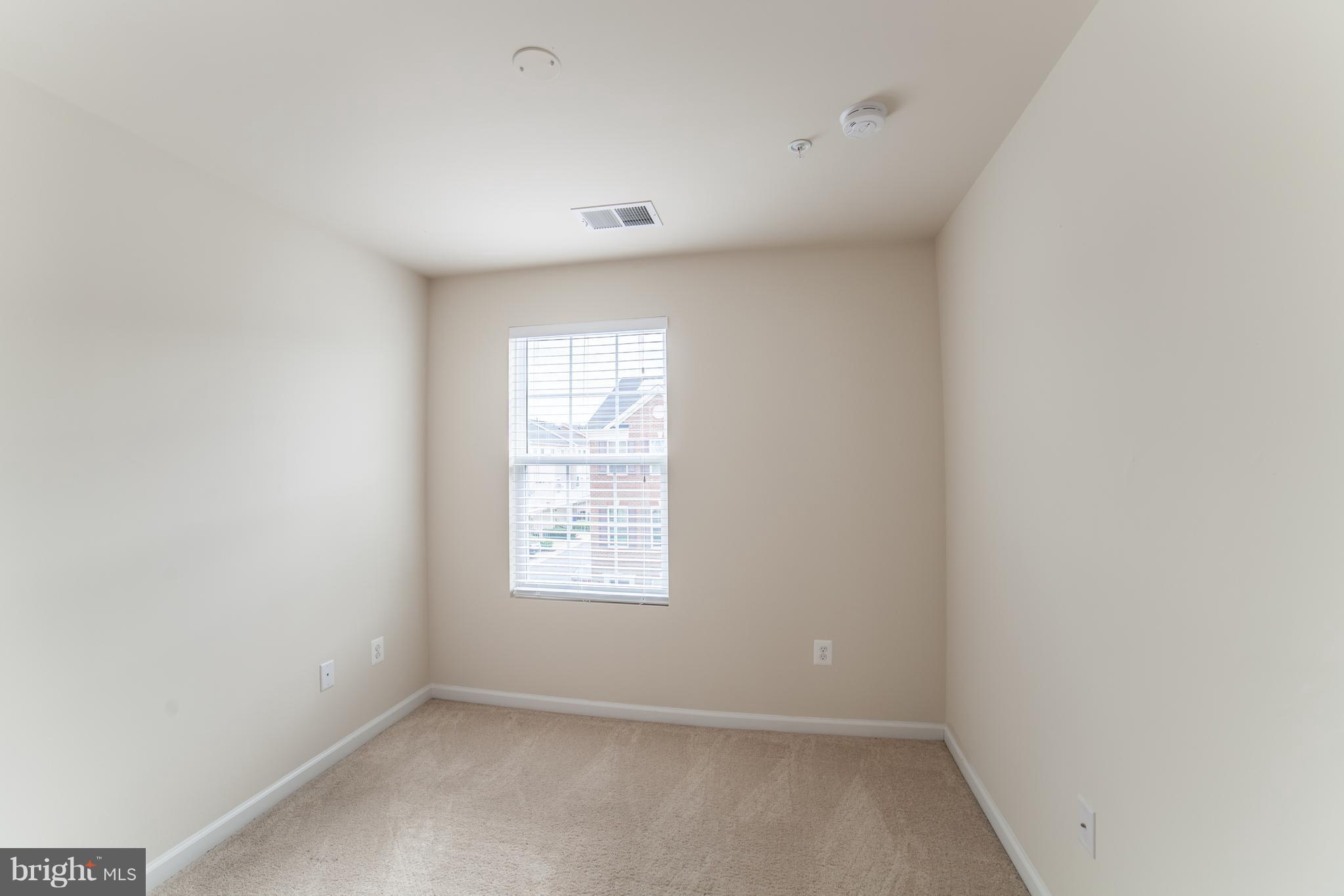 BLUE STREAM - Residential Lease