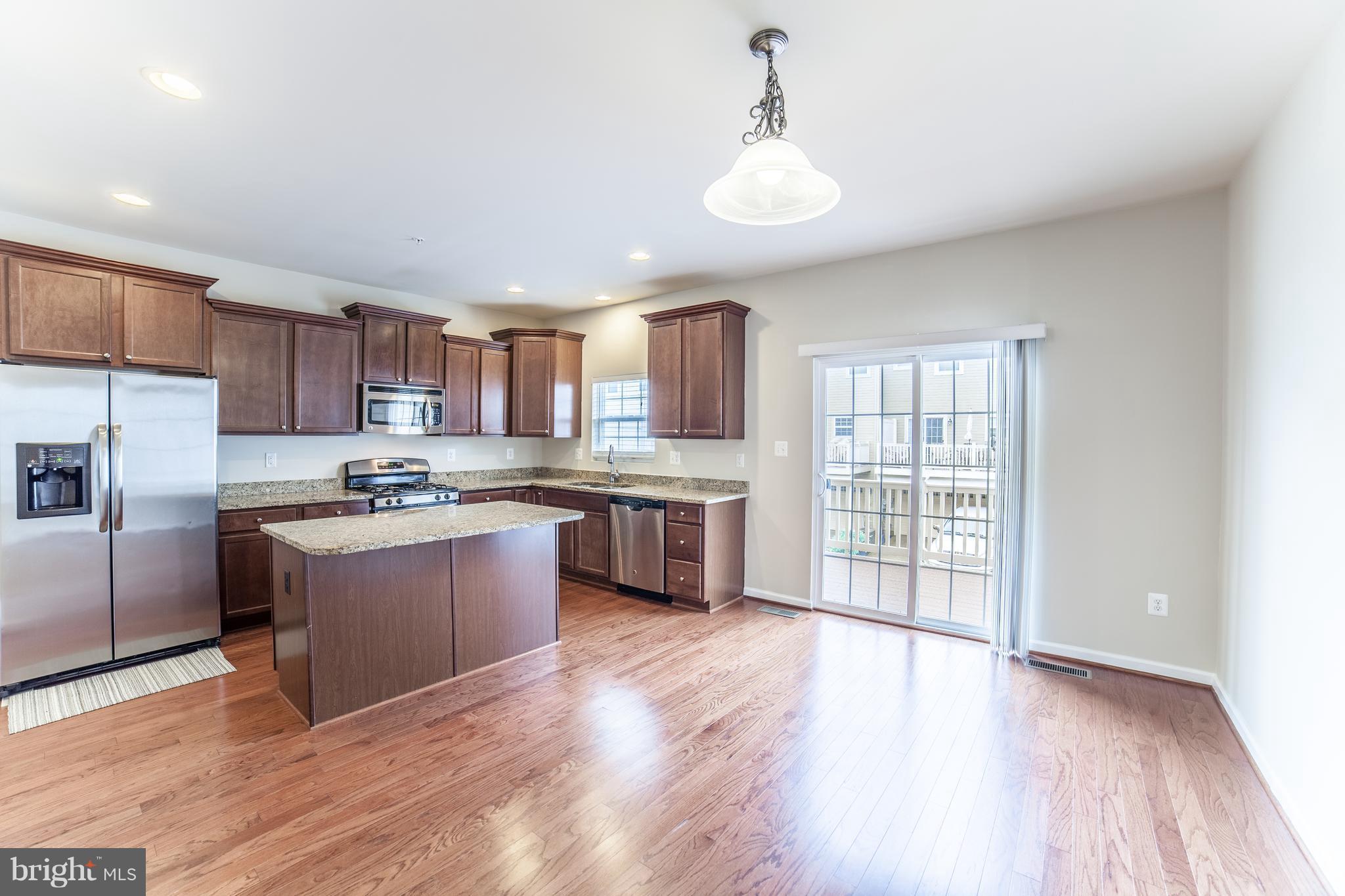 BLUE STREAM - Residential Lease